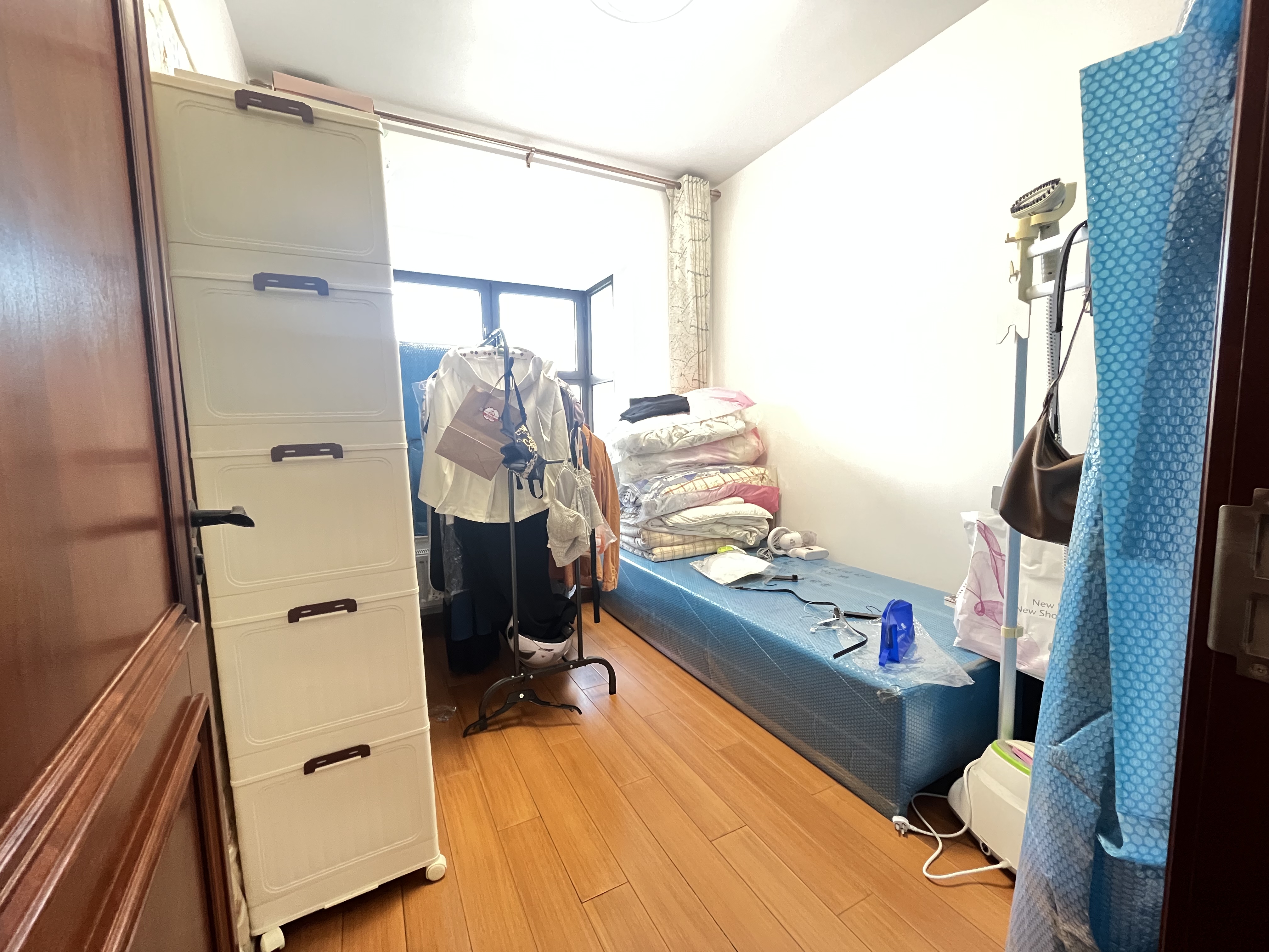 华强城 4室2厅2卫 144m&sup2;