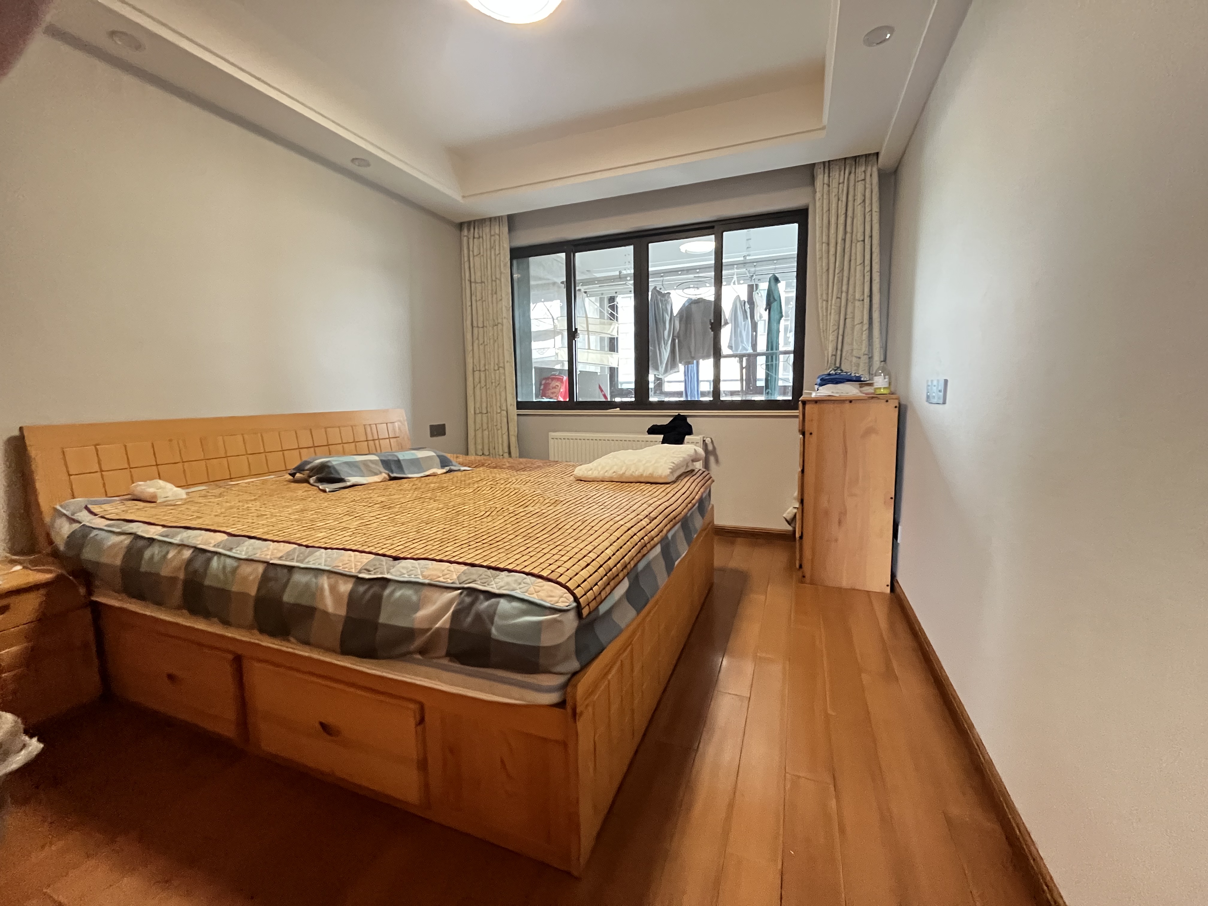 华强城 4室2厅2卫 144m&sup2;