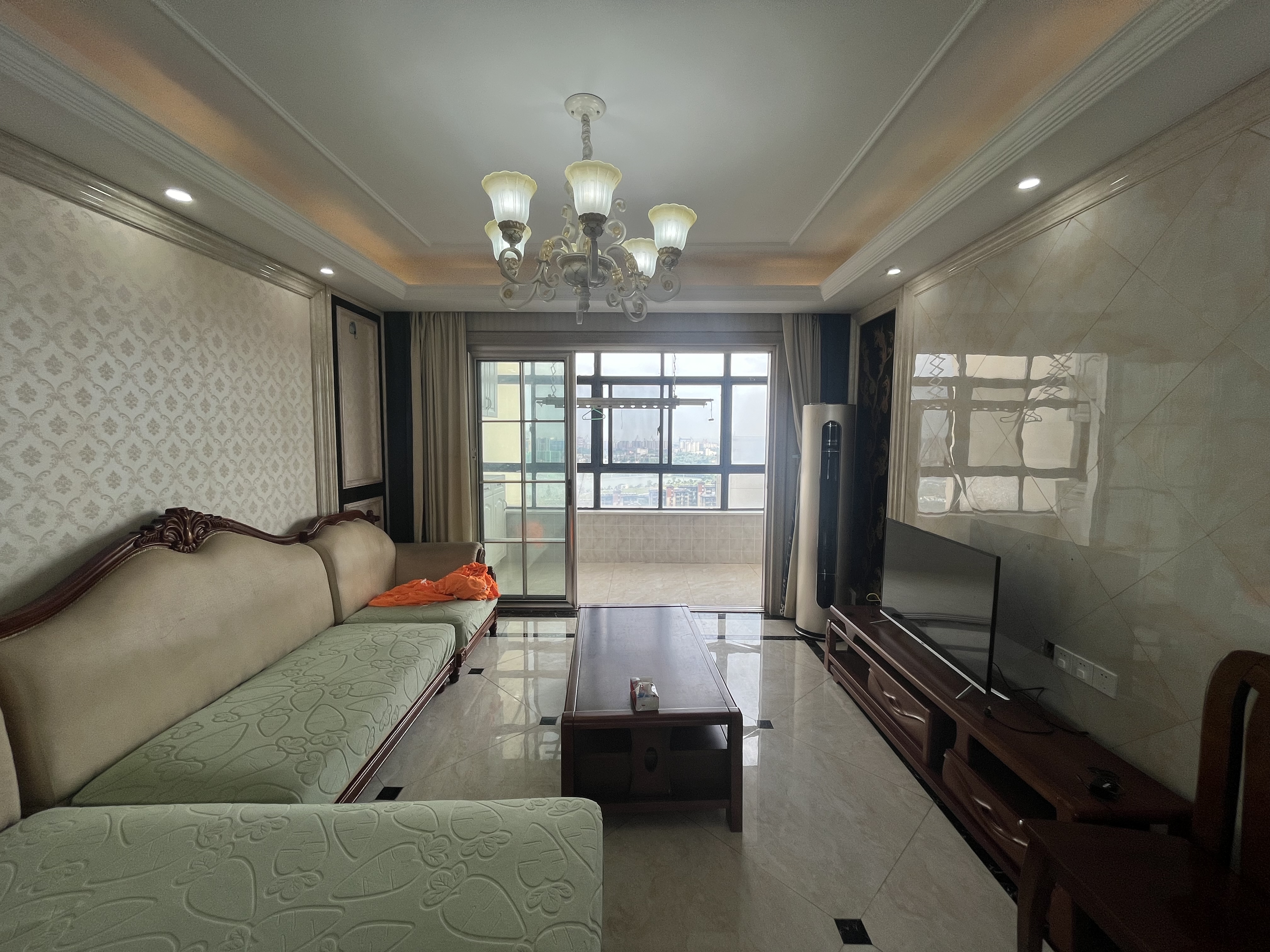 万达华府 3室2厅1卫 120.24m²