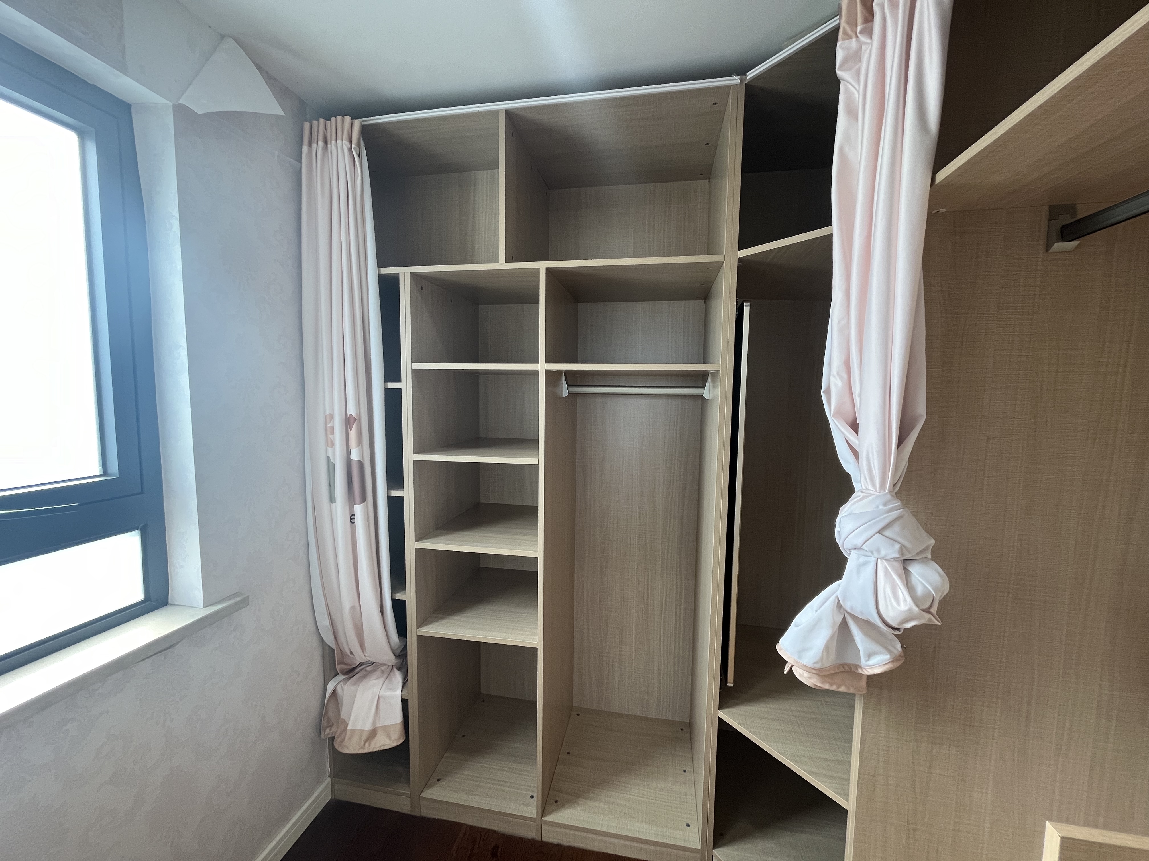 万达华府 3室2厅1卫 120.24m²