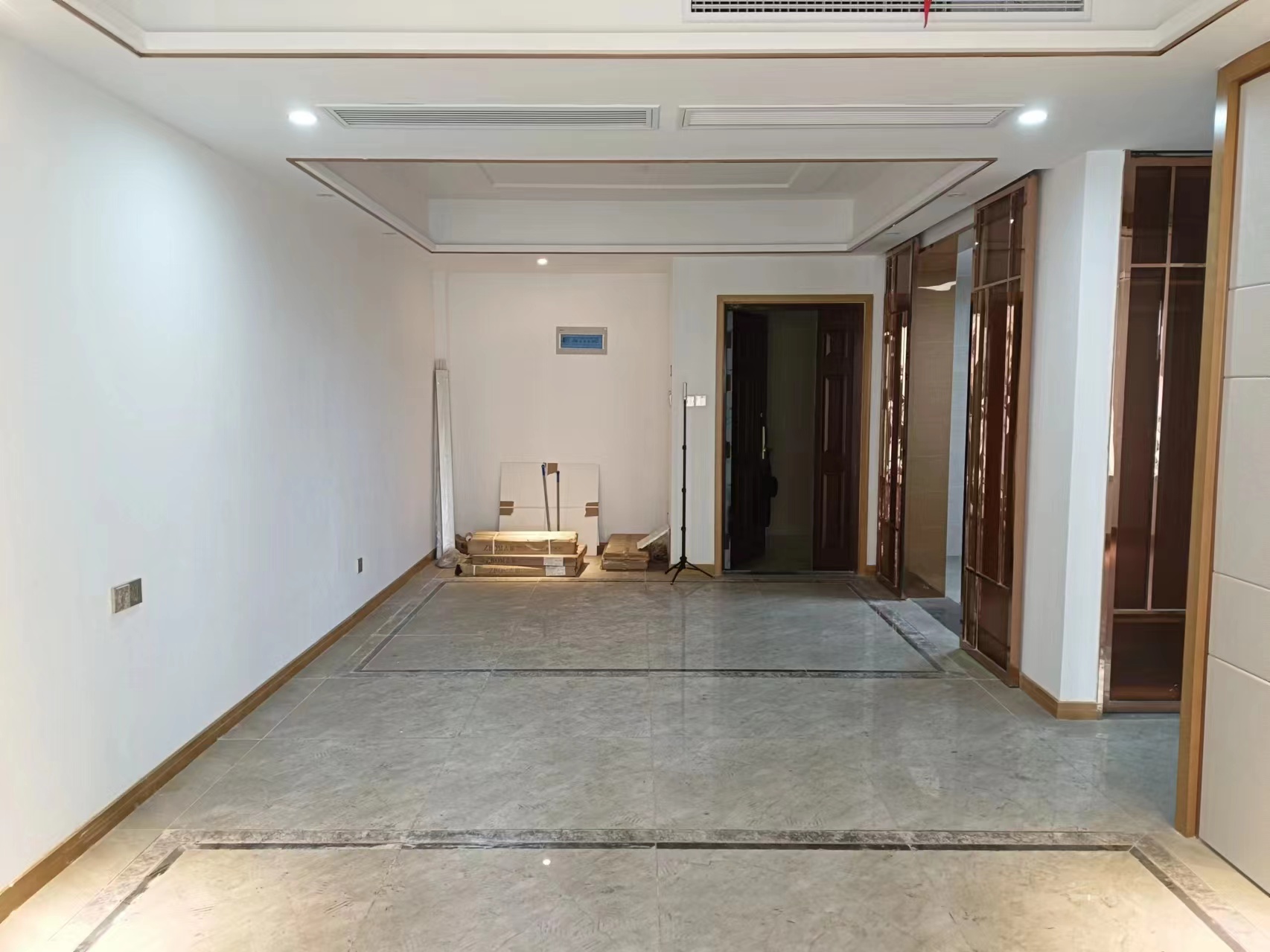 中南世纪花城三期 3室2厅1卫 106m²