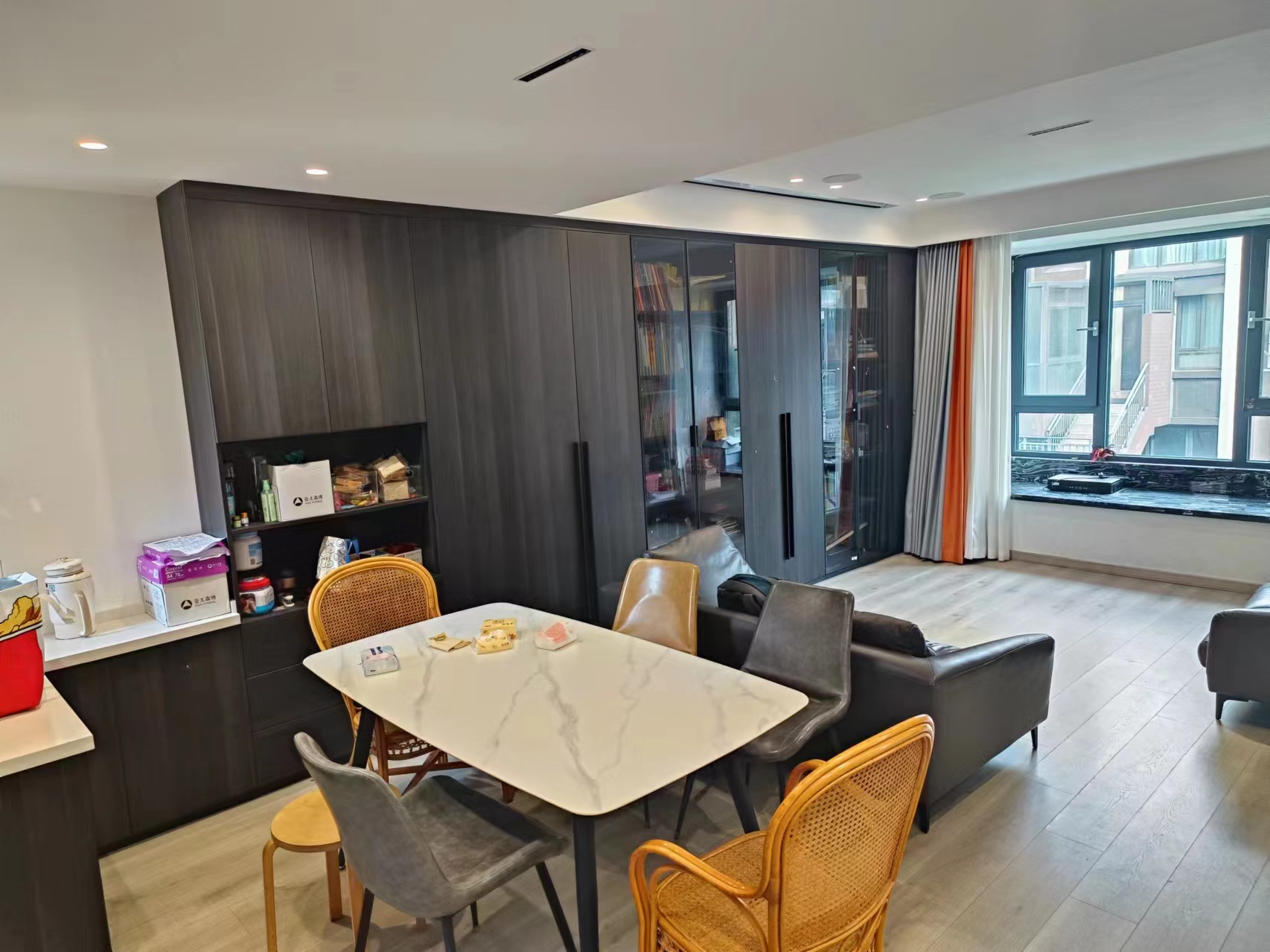 万科翡翠东第 4室2厅2卫 143m²