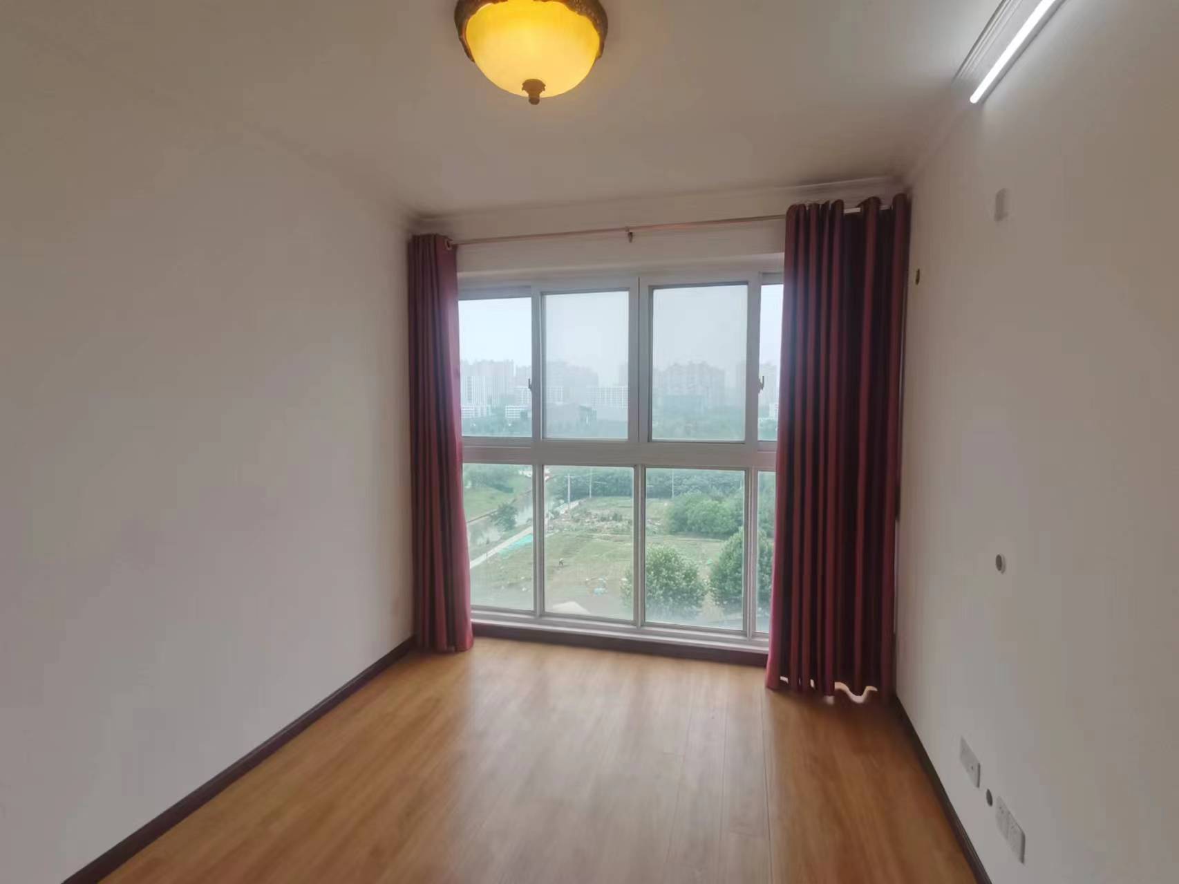 景瑞御府 3室2厅2卫 120m&sup2;