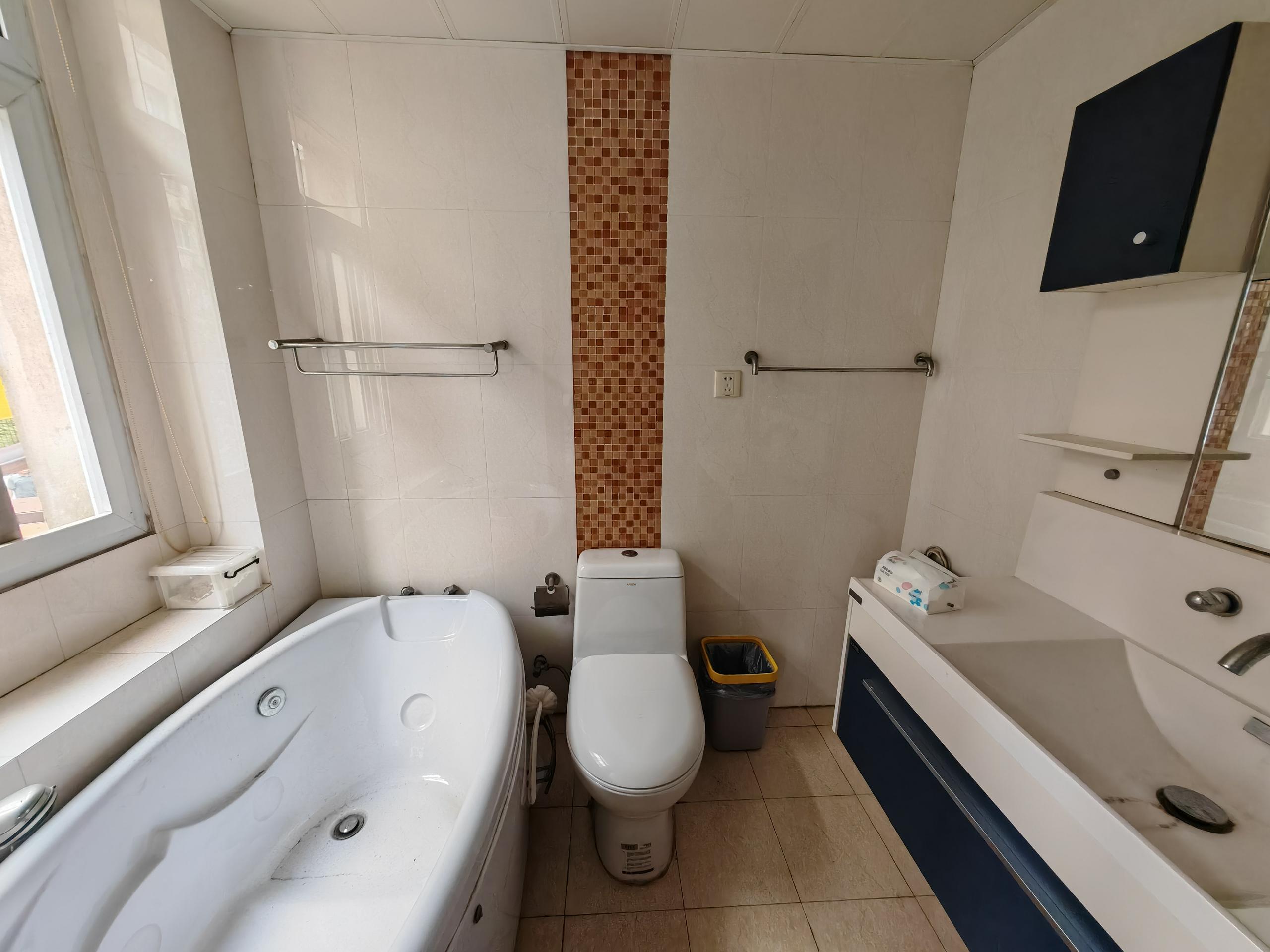 湾子头新寓 3室2厅2卫 111.2m&sup2;