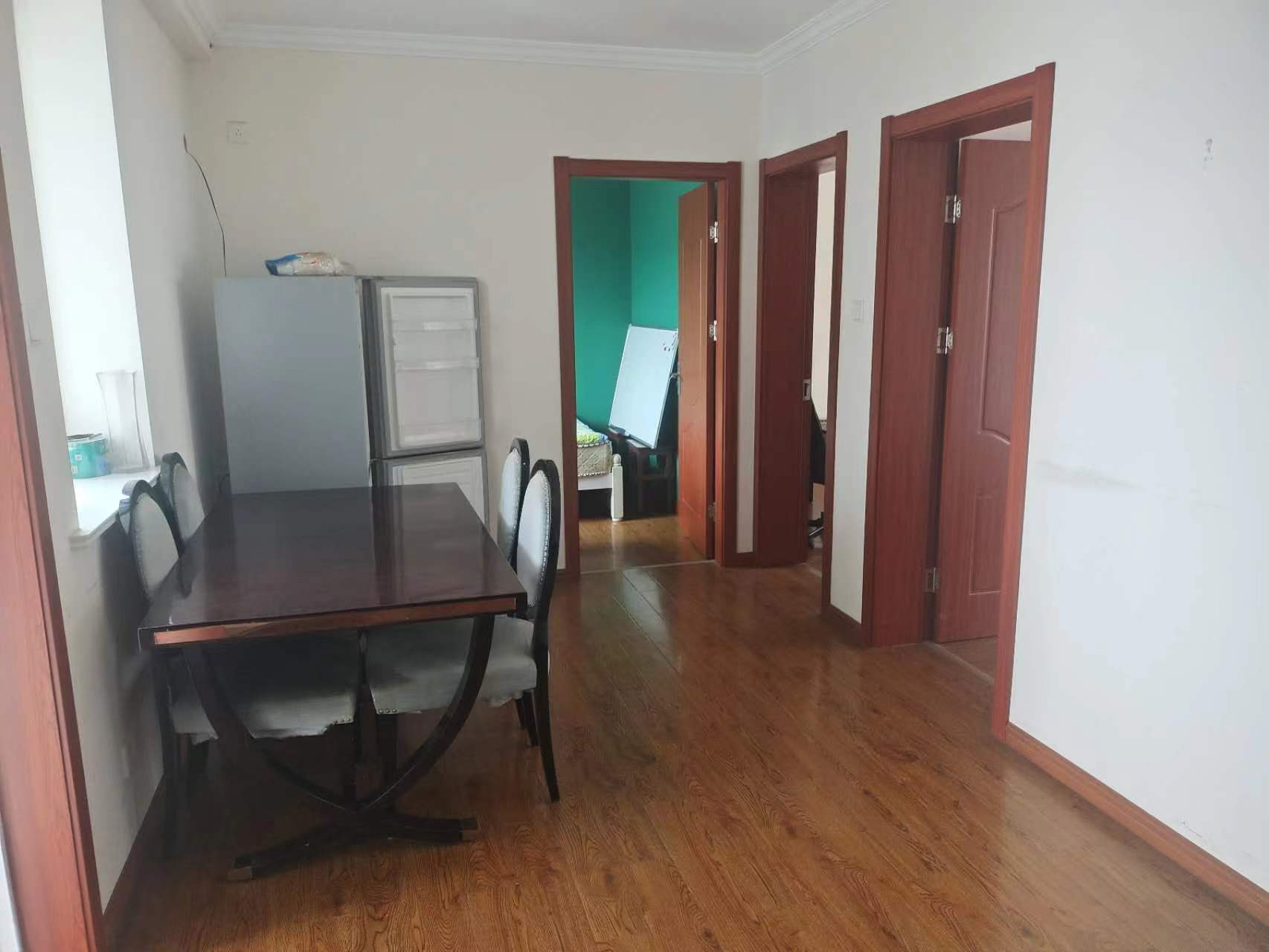 华威园 3室1厅1卫 81m&sup2;