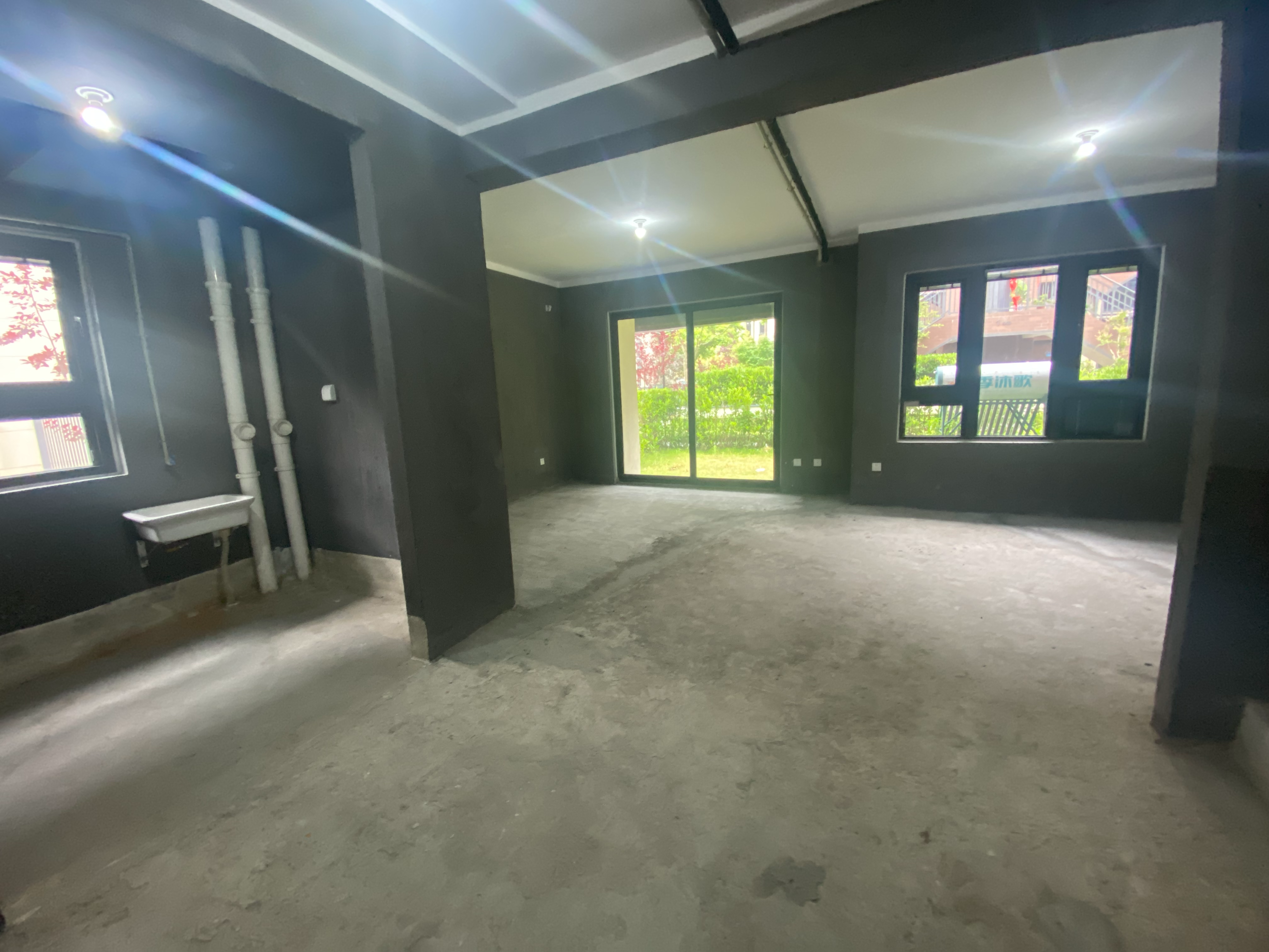 万科翡翠东第 5室3厅3卫 150m²
