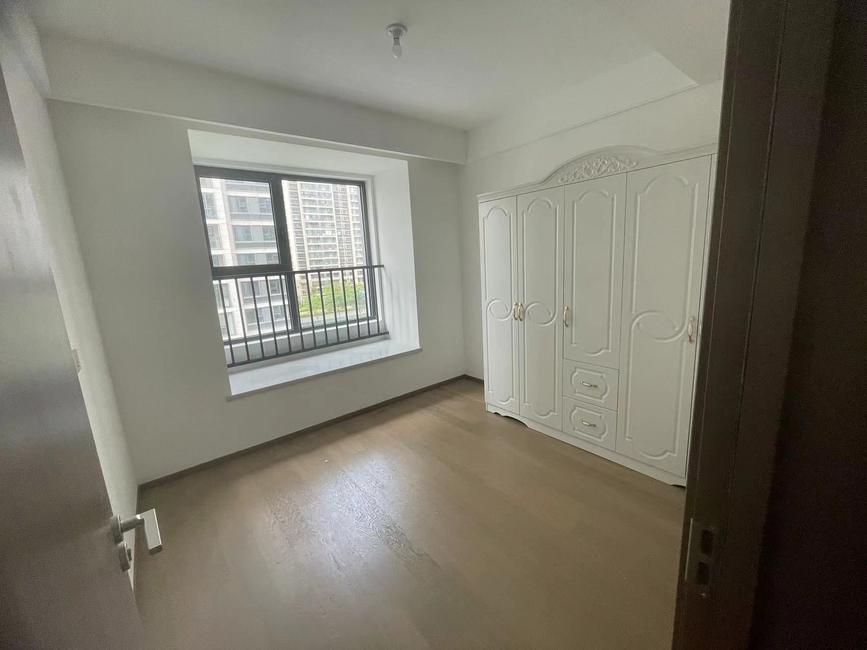 卓越府 4室2厅2卫 143m&sup2;