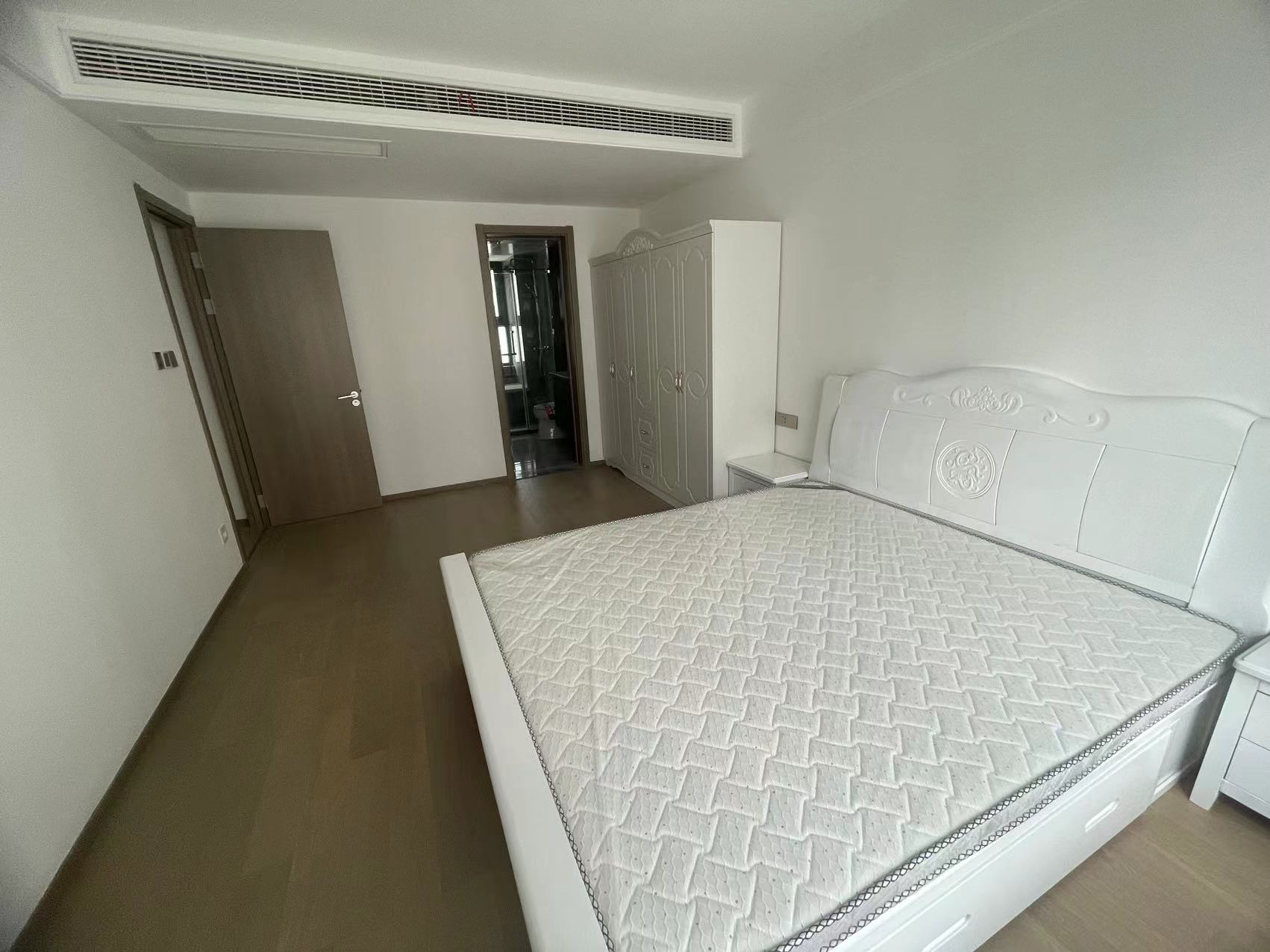 卓越府 4室2厅2卫 143m&sup2;