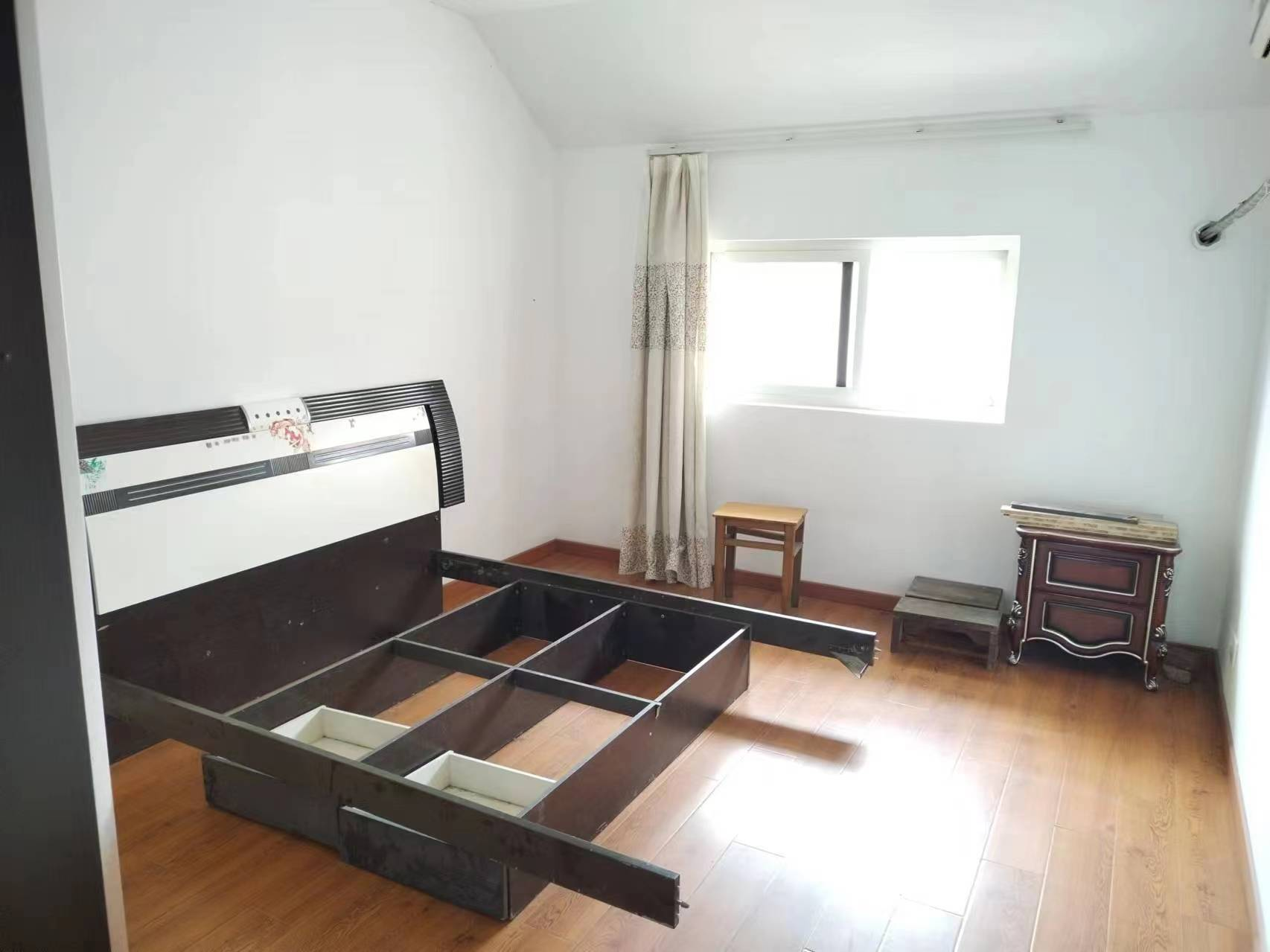 天勤家园 3室2厅1卫 157.00m&sup2;