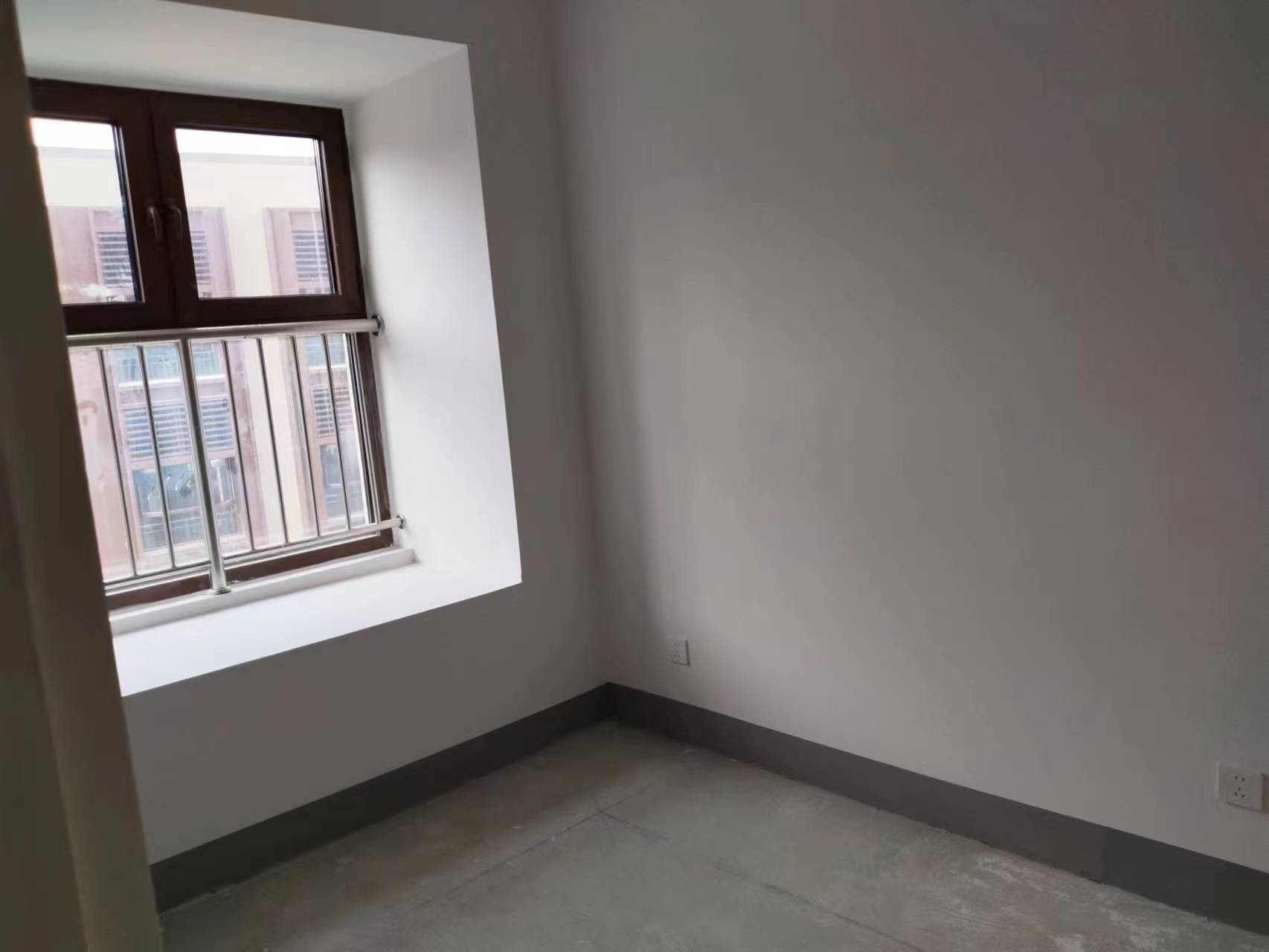 阳光悦城 3室1厅2卫 110m&sup2;