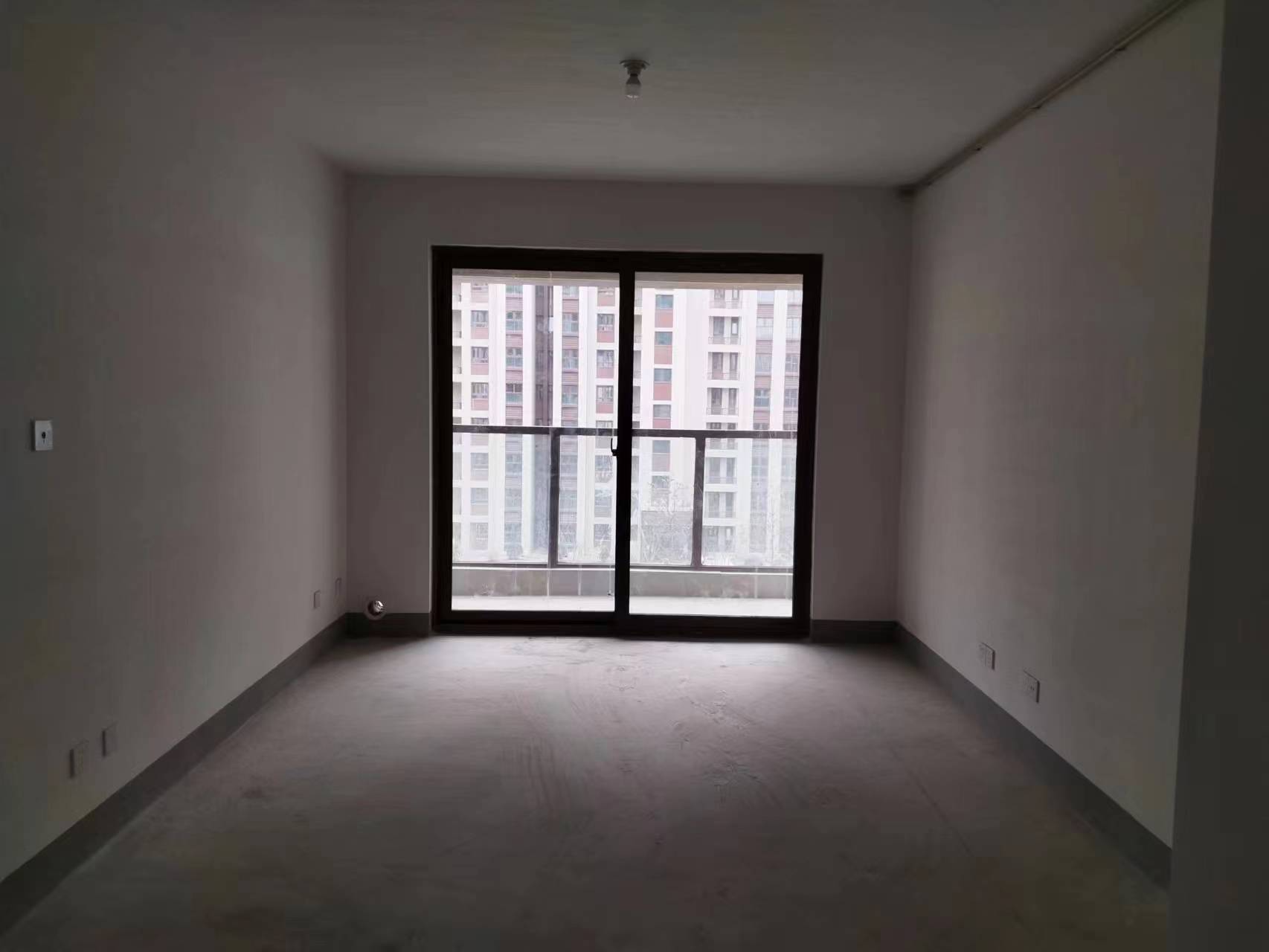 阳光悦城 3室1厅2卫 110m&sup2;