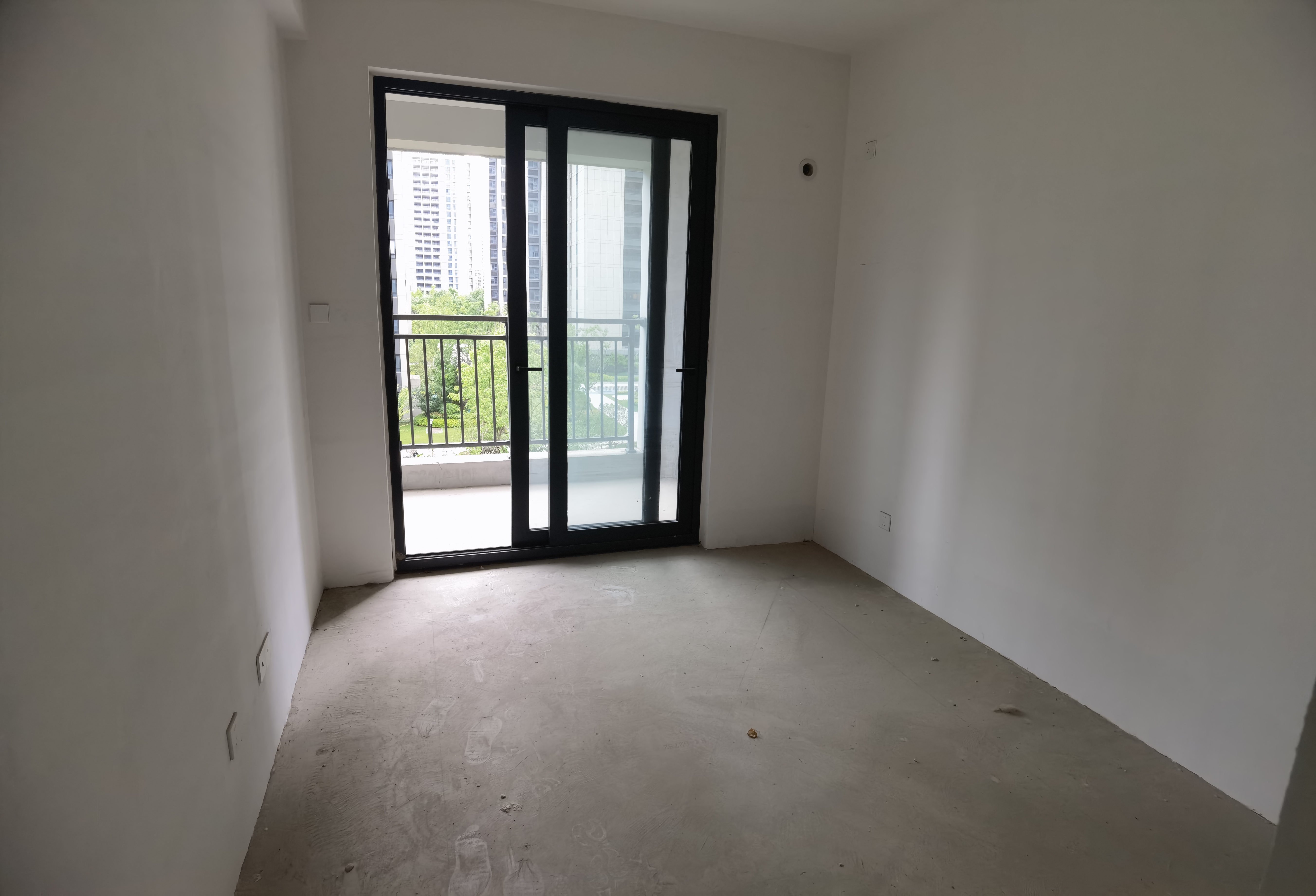 东时区 4室2厅2卫 114m&sup2;