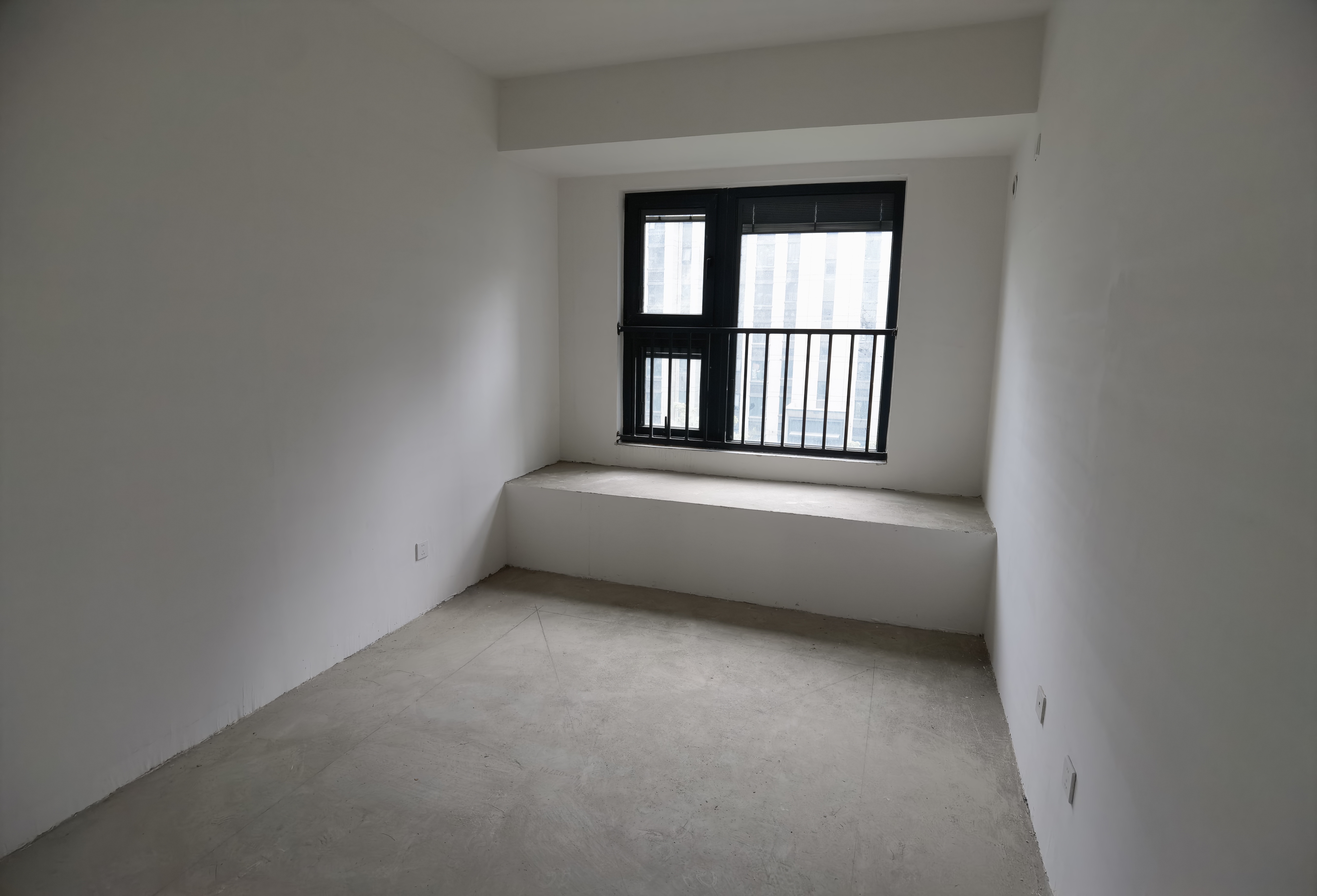 东时区 4室2厅2卫 114m&sup2;