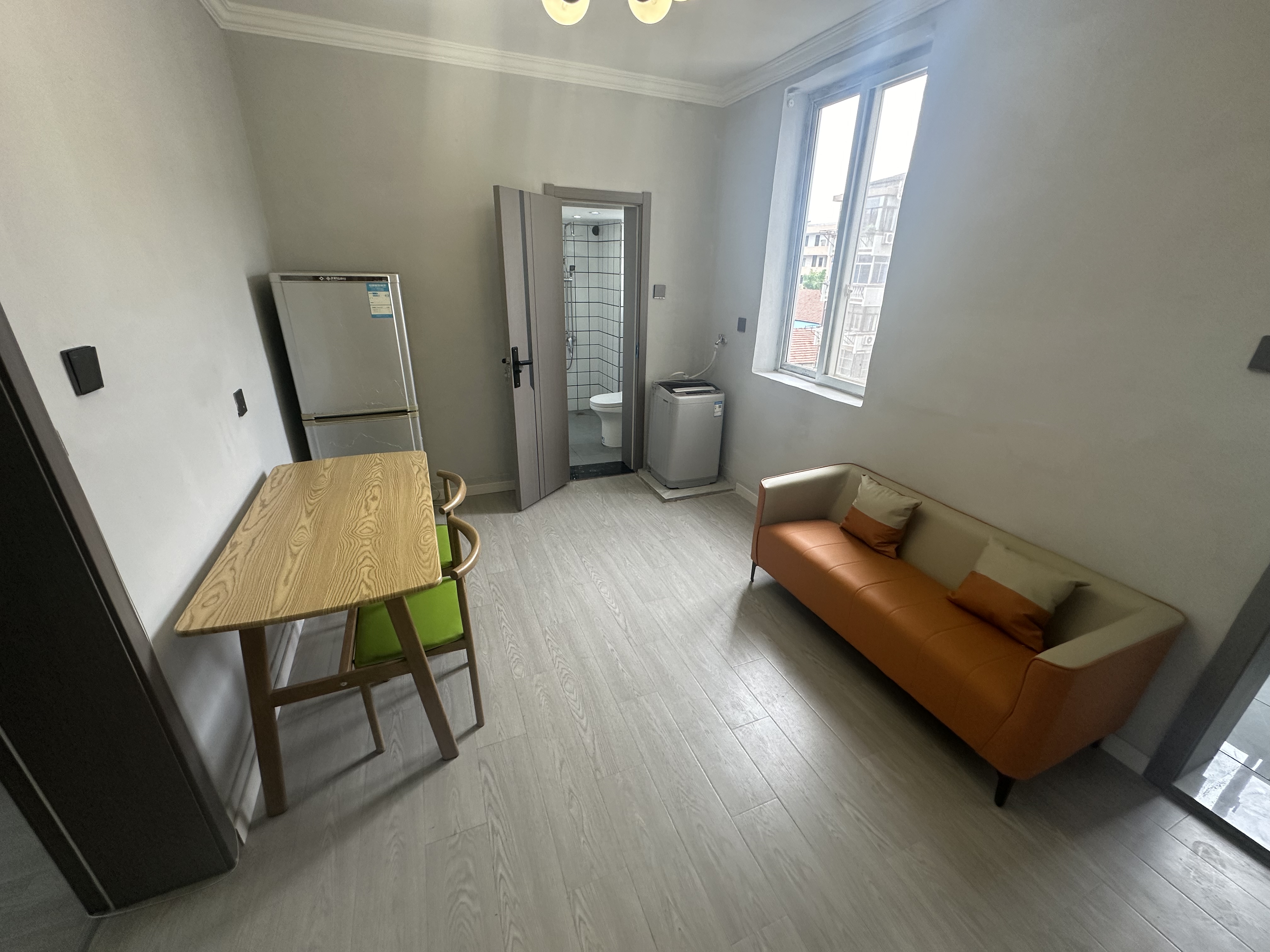 板桥南村东 1室1厅1卫 45m&sup2;