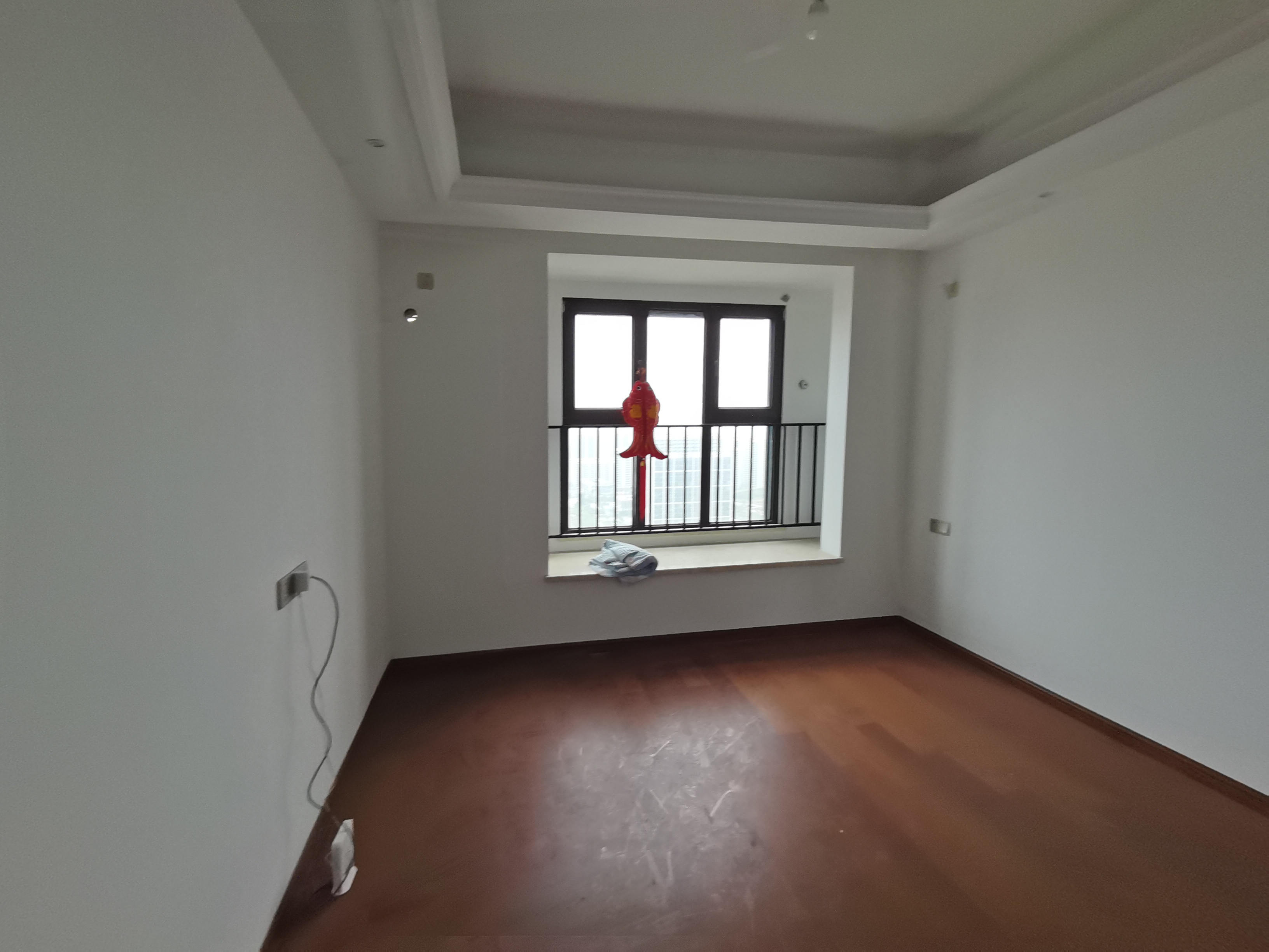 富力院士廷 4室2厅2卫 136m&sup2;