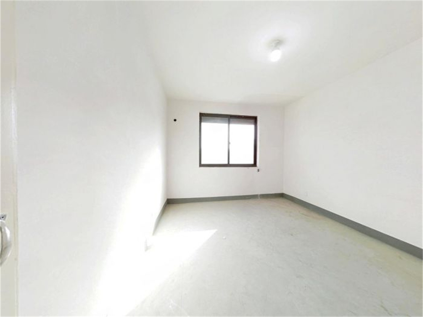 兴石花园 3室1厅1卫 105.00m&sup2;