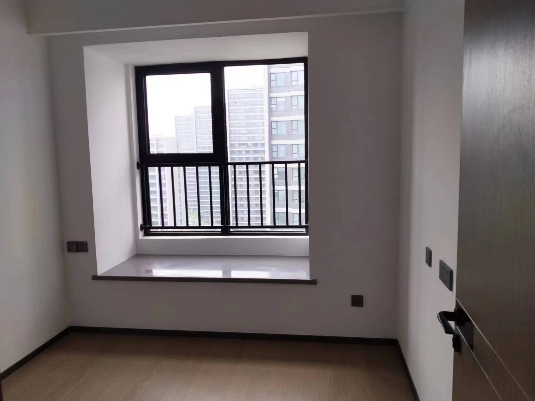 滨江道江园 3室2厅2卫 118.00m&sup2;