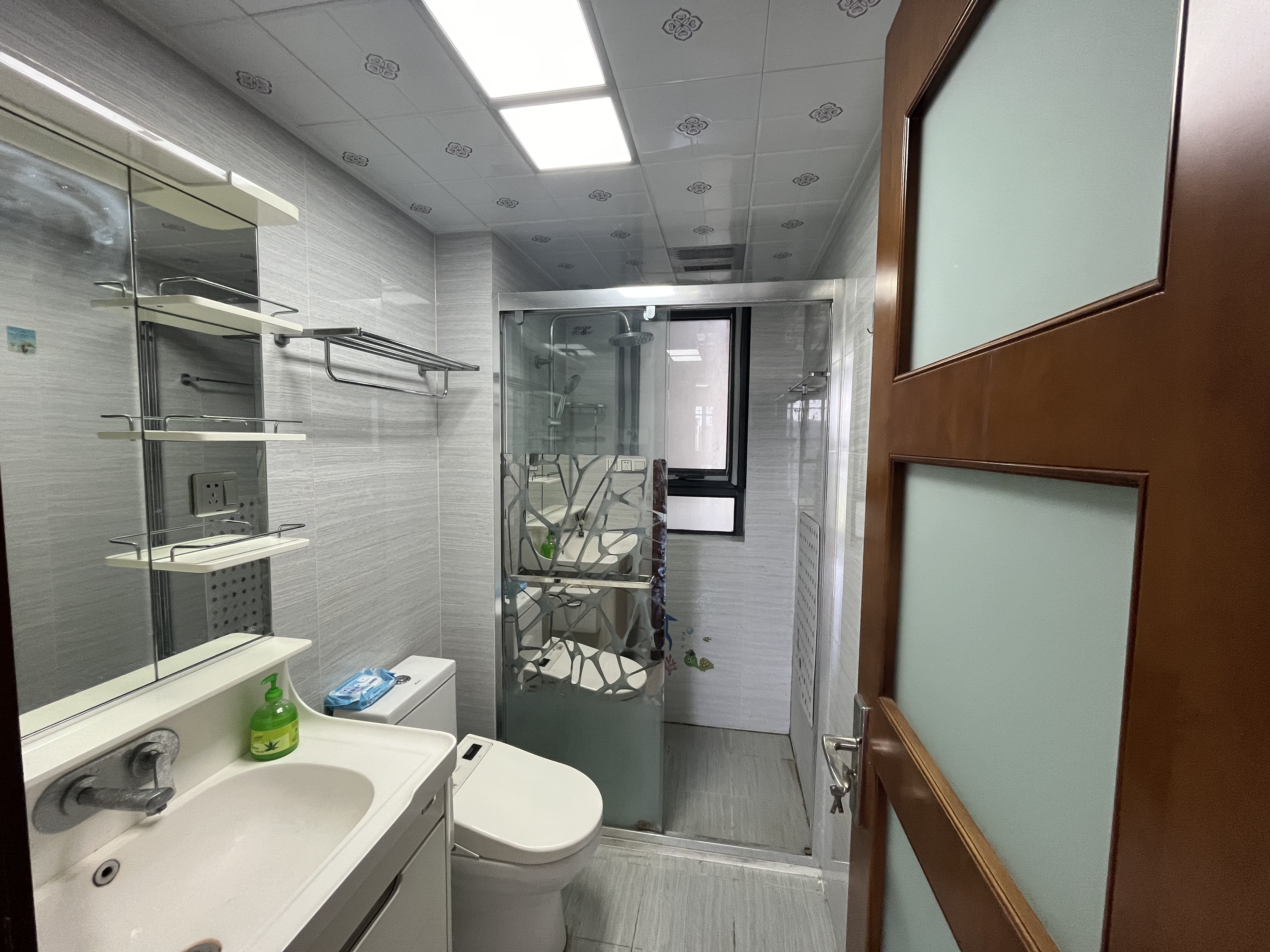 万达华府 3室2厅1卫 90.89m²