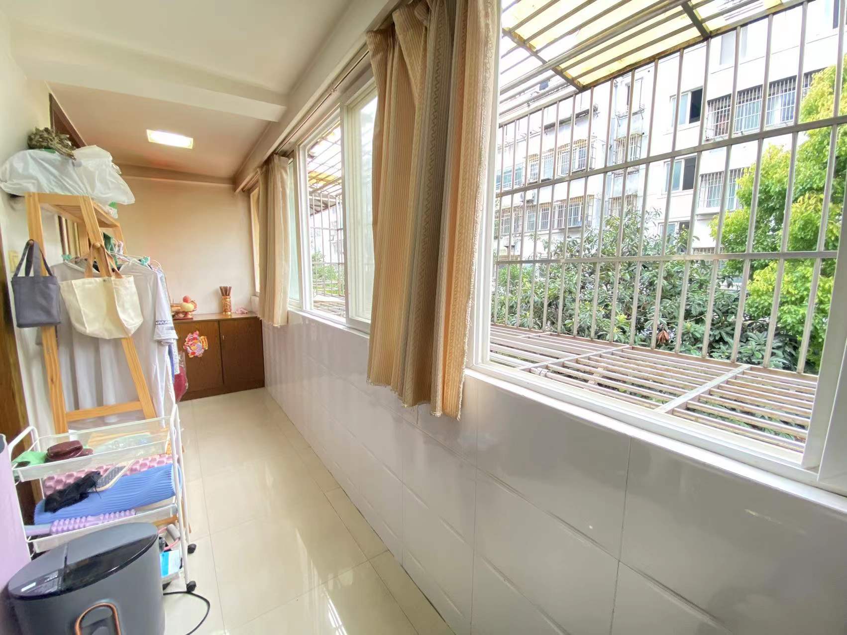 金辉花园 3室2厅1卫 121.22m&sup2;