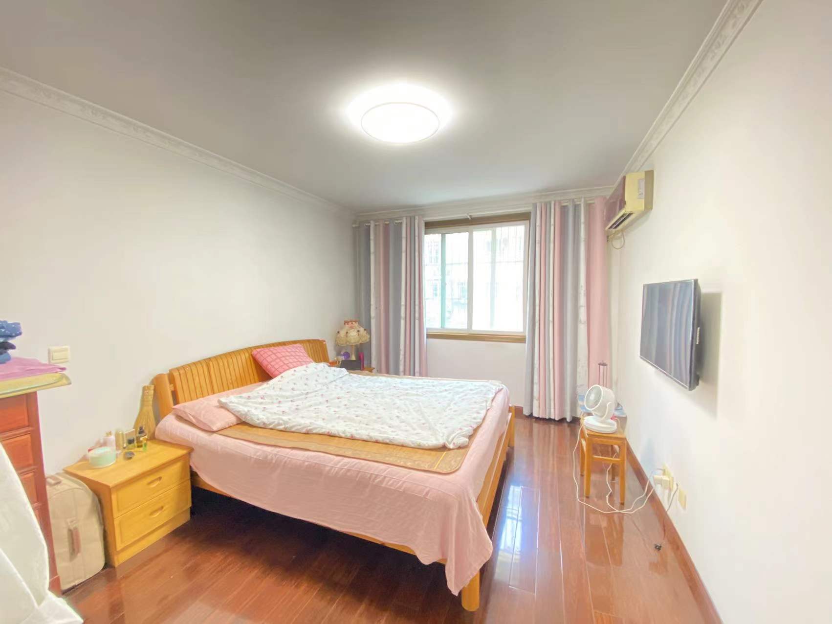 金辉花园 3室2厅1卫 121.22m&sup2;