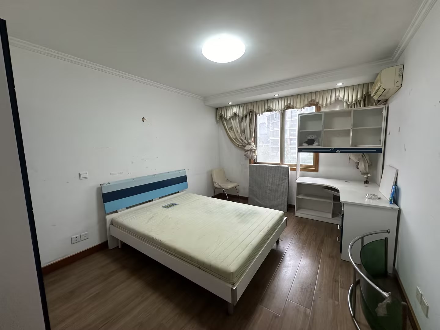 天都花苑 2室1厅1卫 90m&sup2;