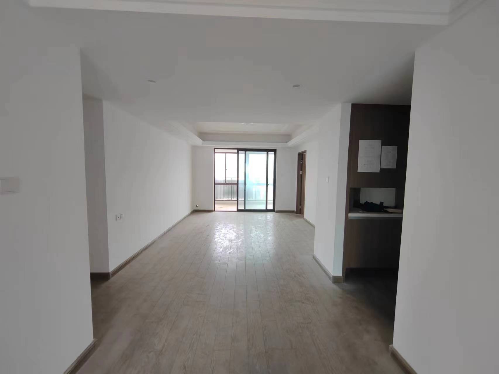 华强国际公馆 4室2厅2卫 150.00m²