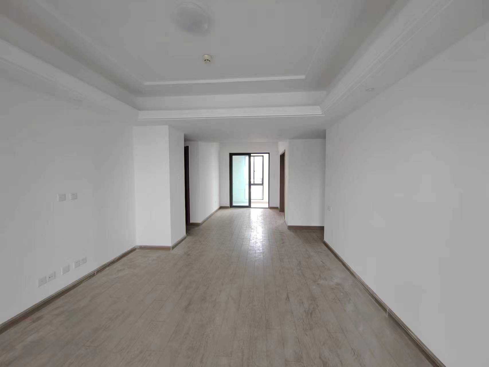 华强国际公馆 4室2厅2卫 150.00m&sup2;