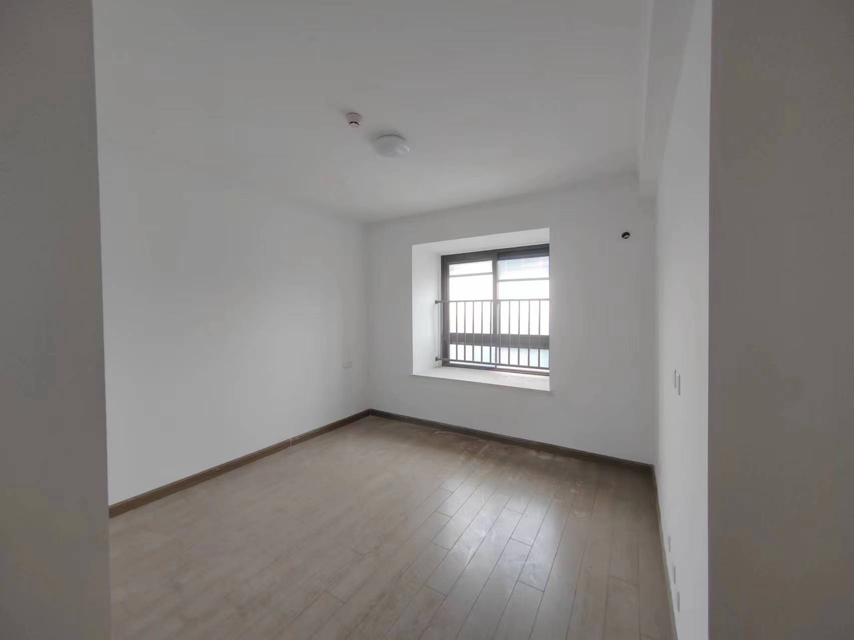 华强国际公馆 4室2厅2卫 150.00m&sup2;