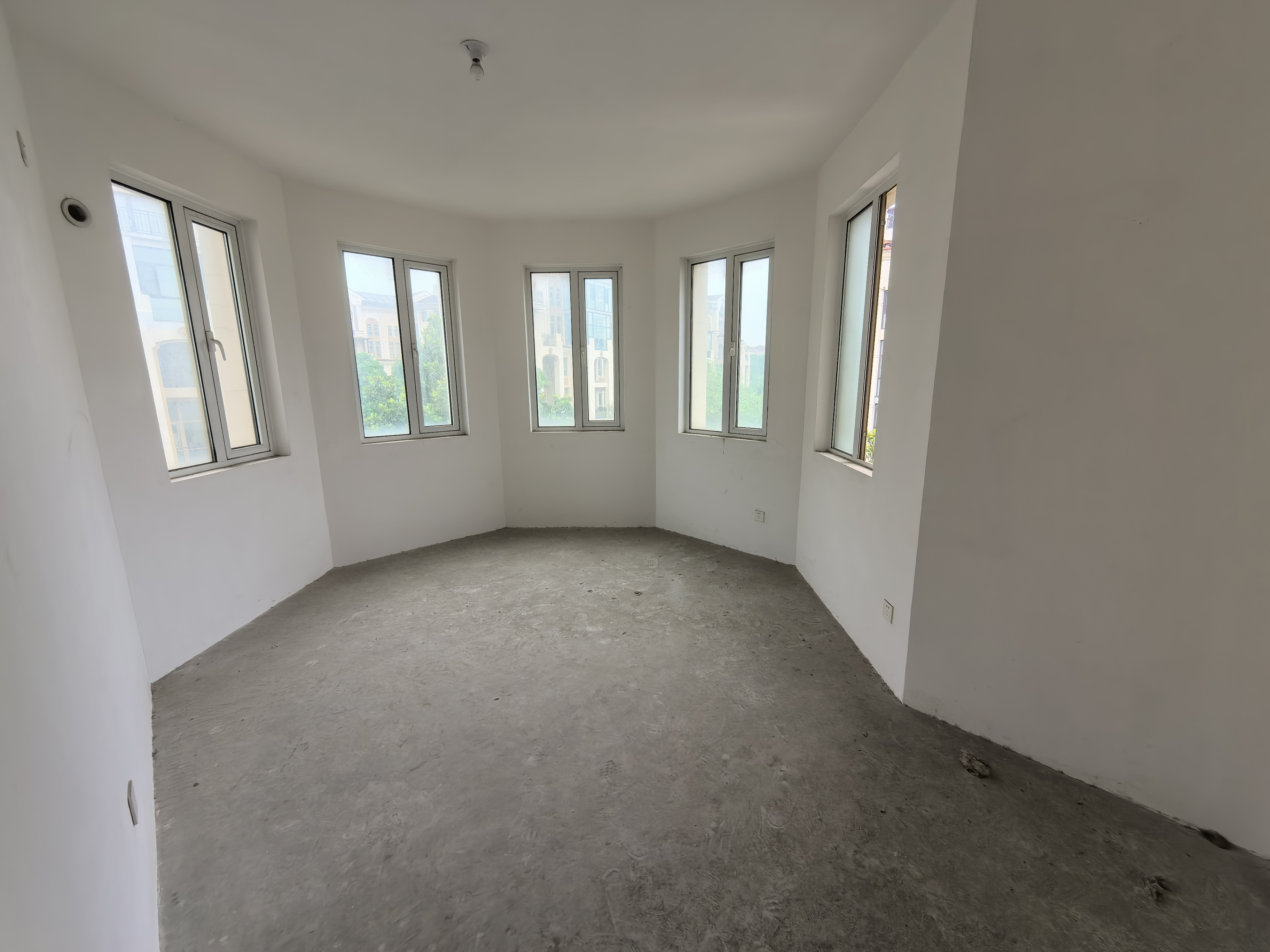 军山花园 4室2厅3卫 210.00m&sup2;