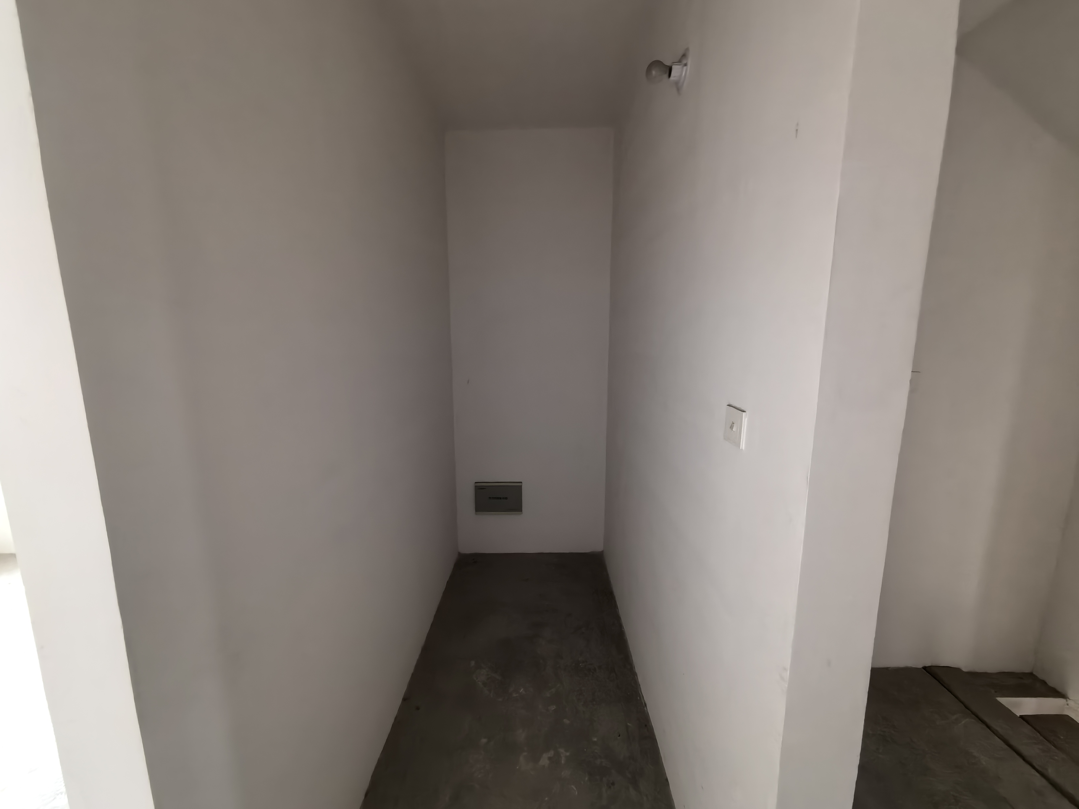 军山花园 4室2厅3卫 210.00m&sup2;
