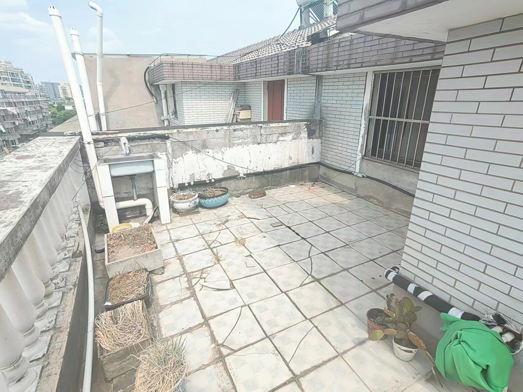 天都花苑   4室2厅2卫 85m&sup2;