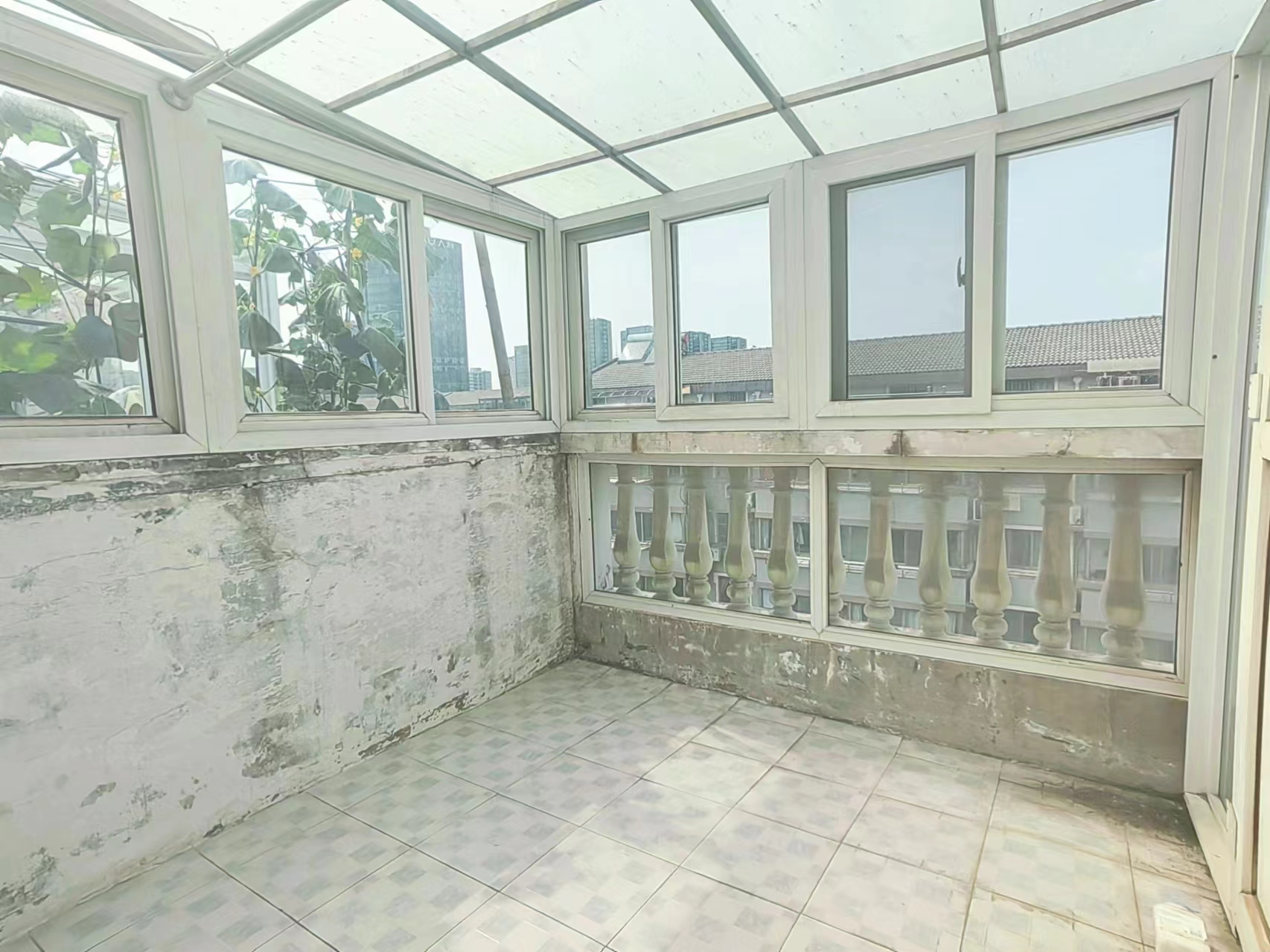 天都花苑   4室2厅2卫 85m&sup2;