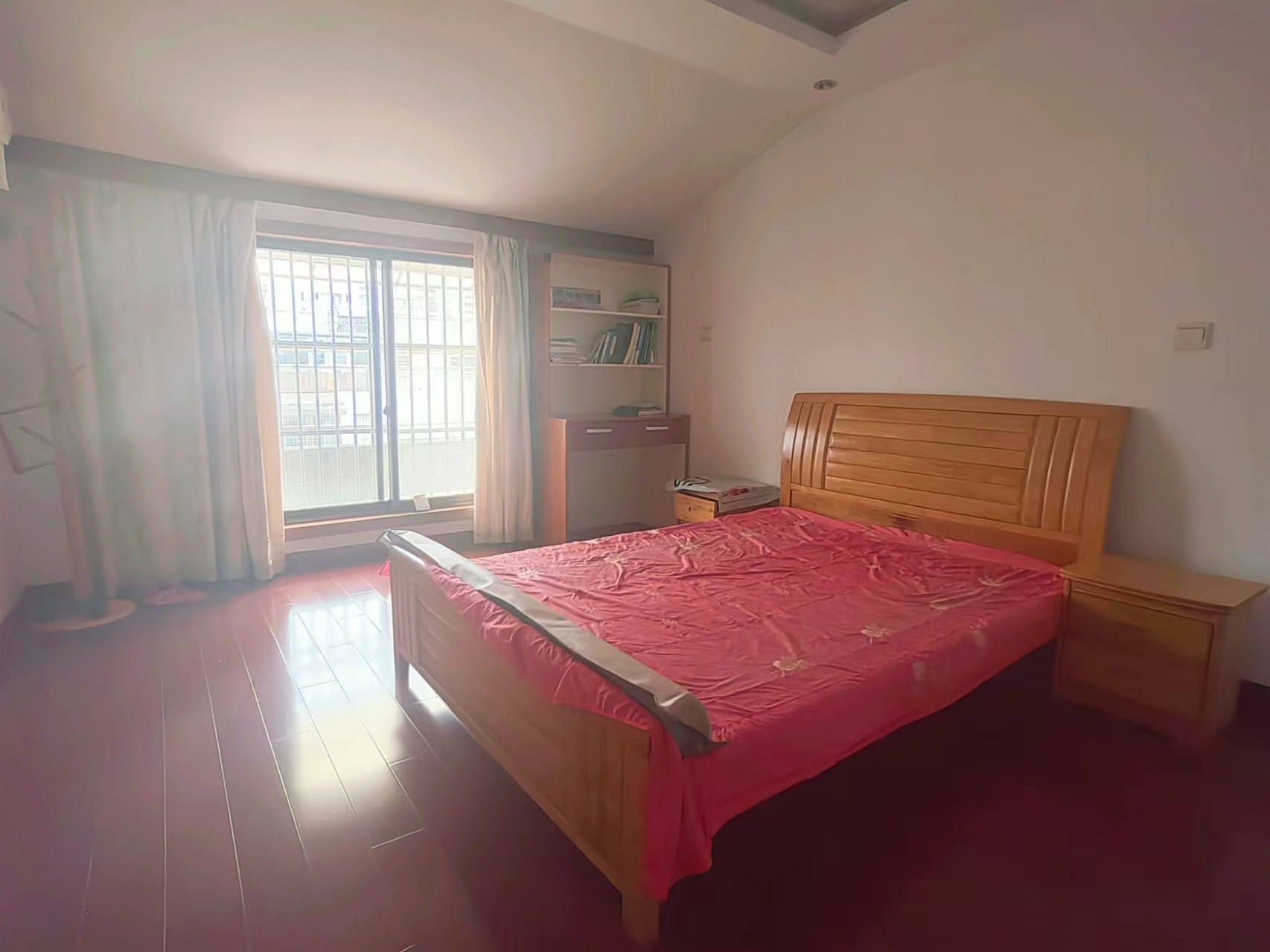 天都花苑   4室2厅2卫 85m&sup2;