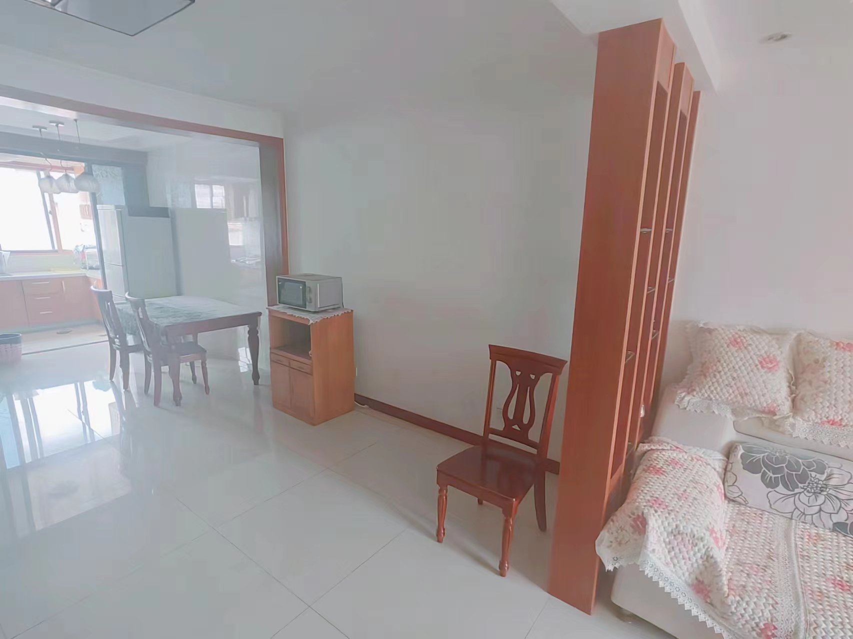 天都花苑   4室2厅2卫 85m&sup2;