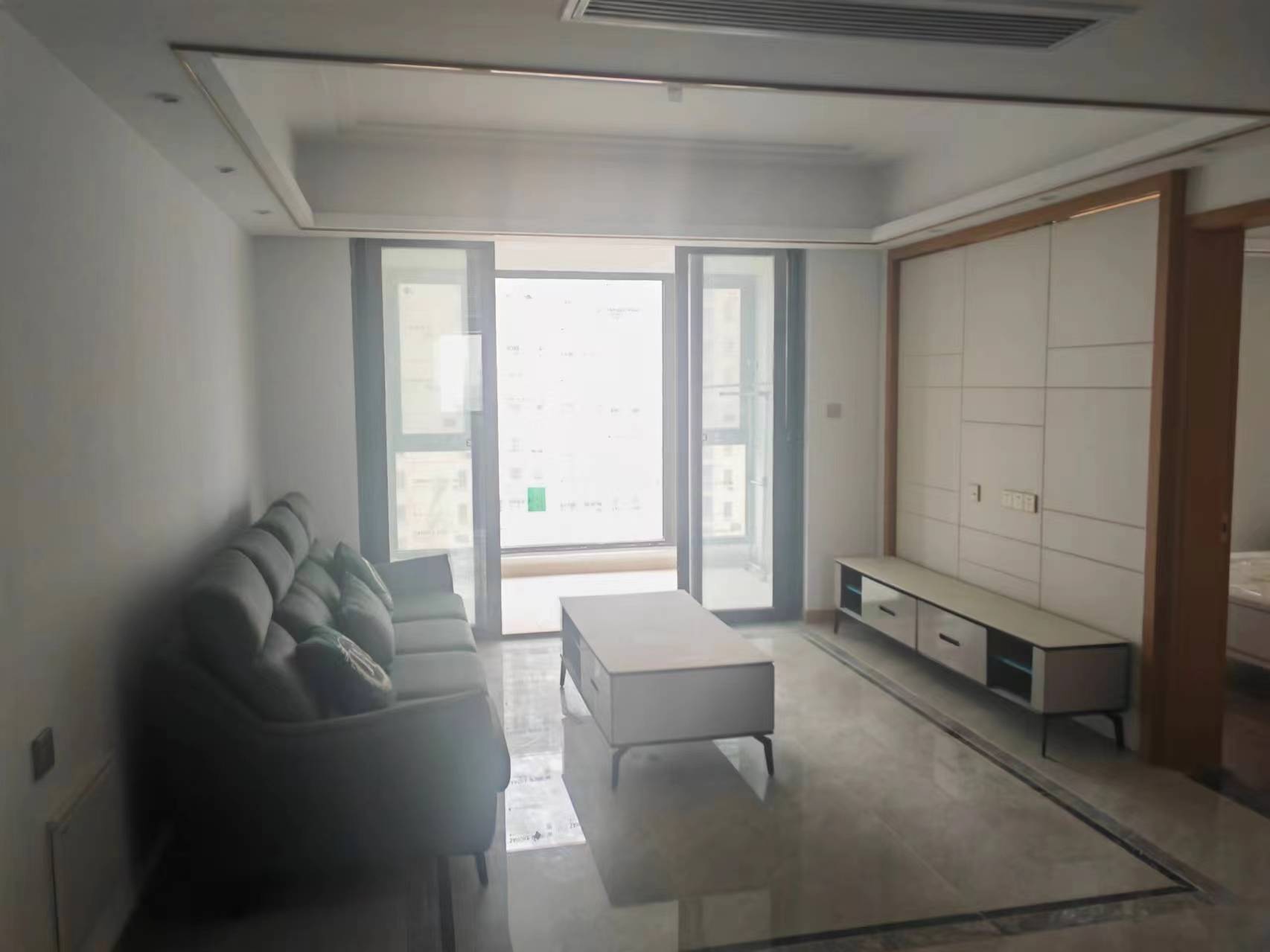 中南世纪花城三期 3室2厅2卫 135m&sup2;