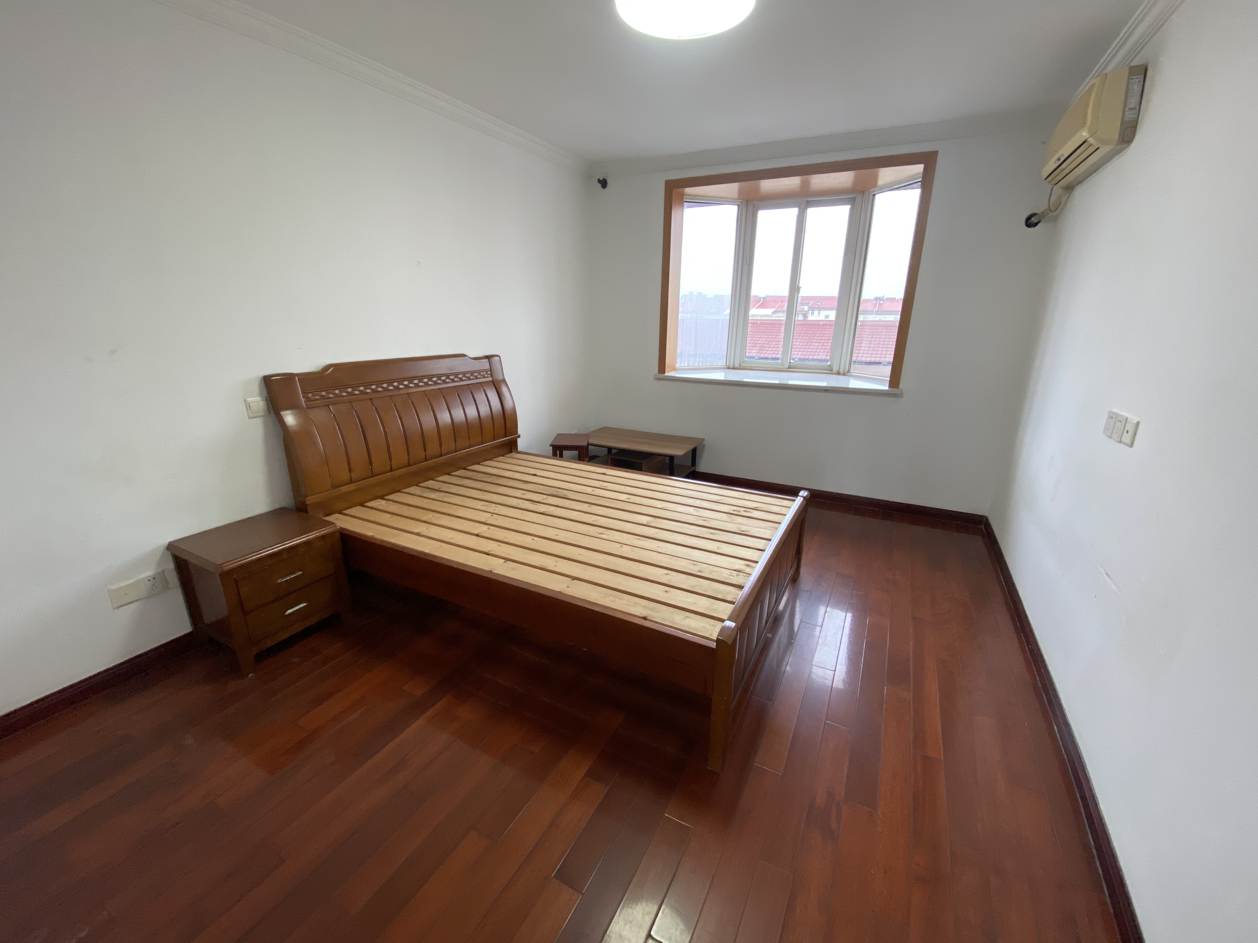外滩小区 4室2厅1卫 131.64m&sup2;
