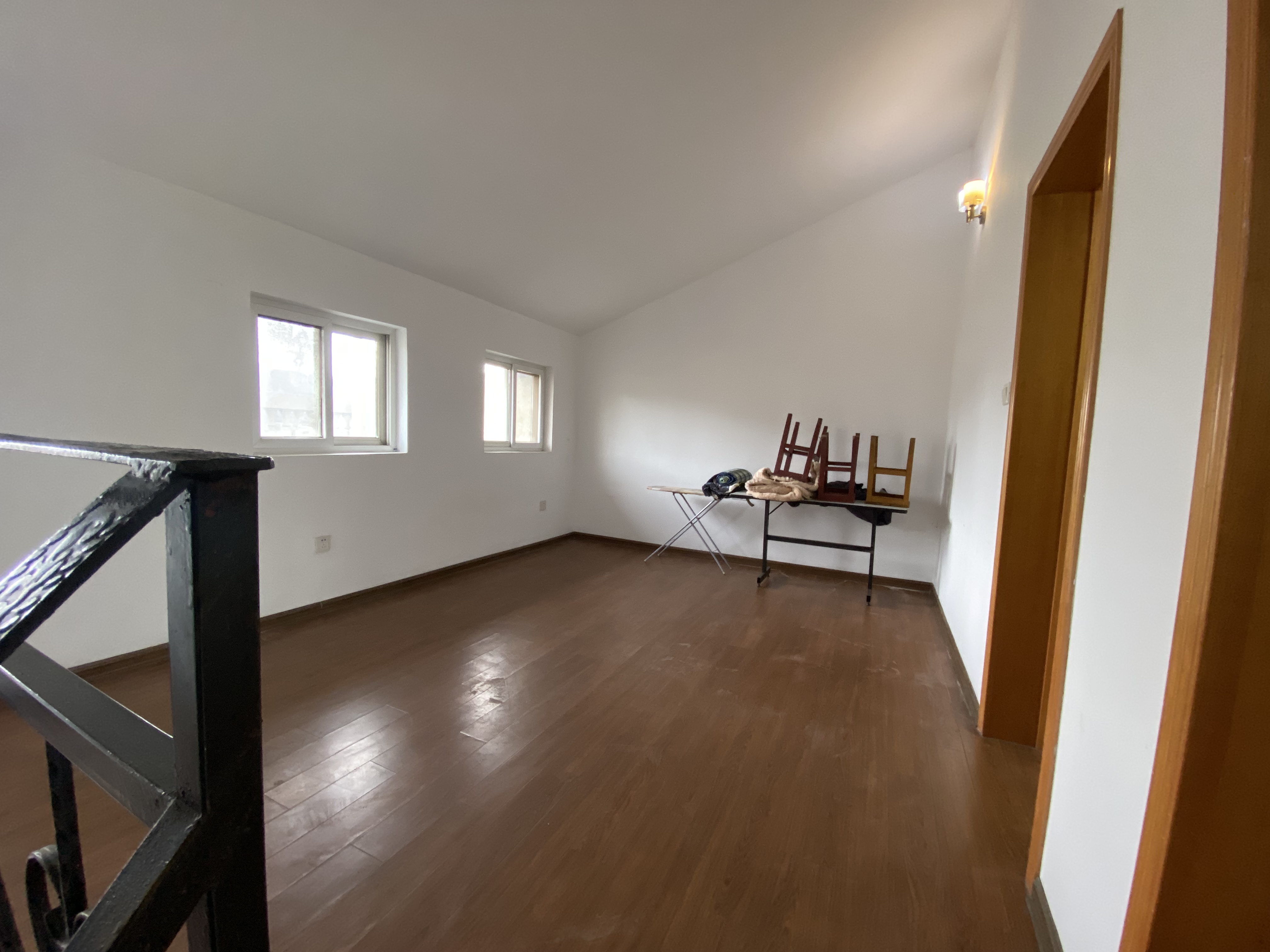 外滩小区 4室2厅1卫 131.64m&sup2;