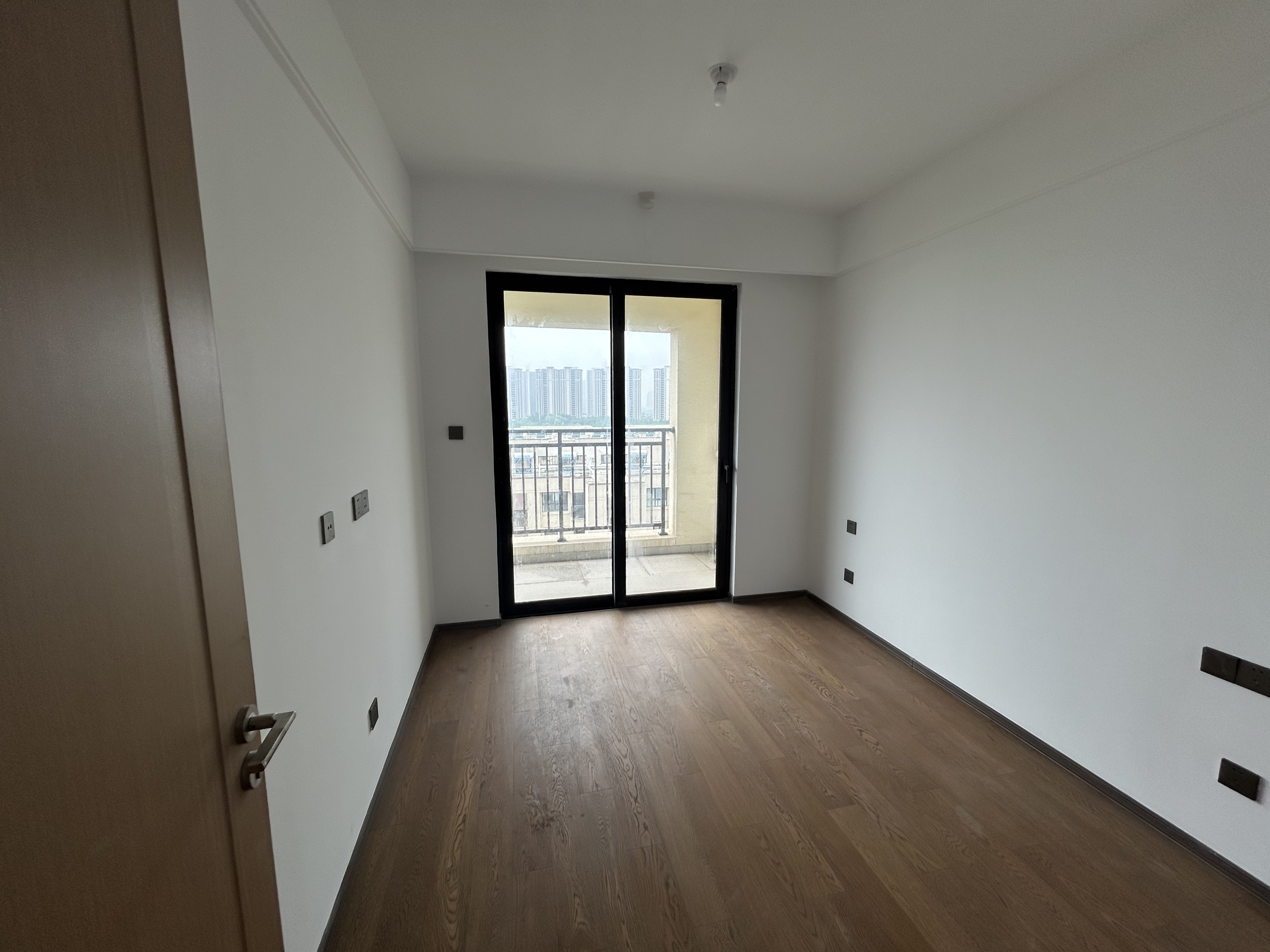 春风南岸东园 5室2厅2卫 142m&sup2;