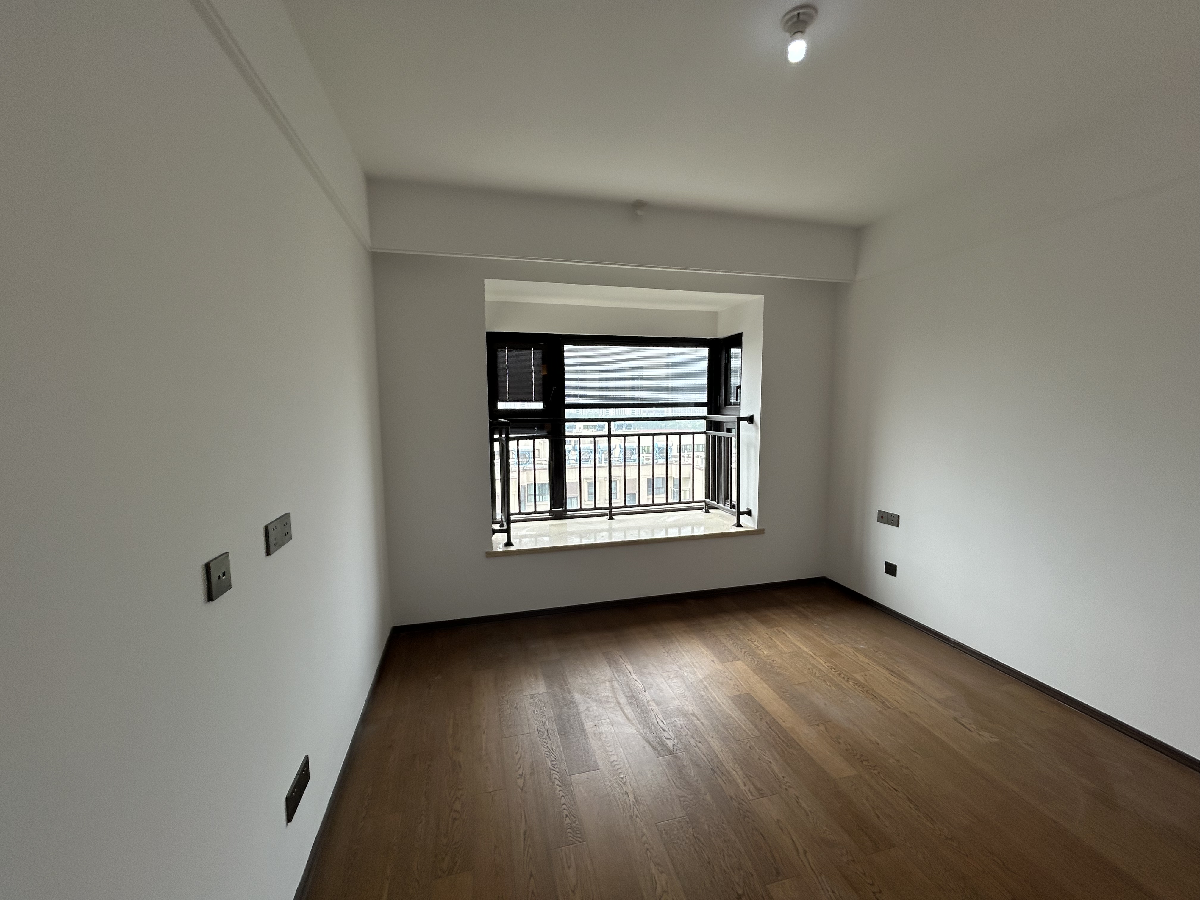 春风南岸东园 5室2厅2卫 142m&sup2;