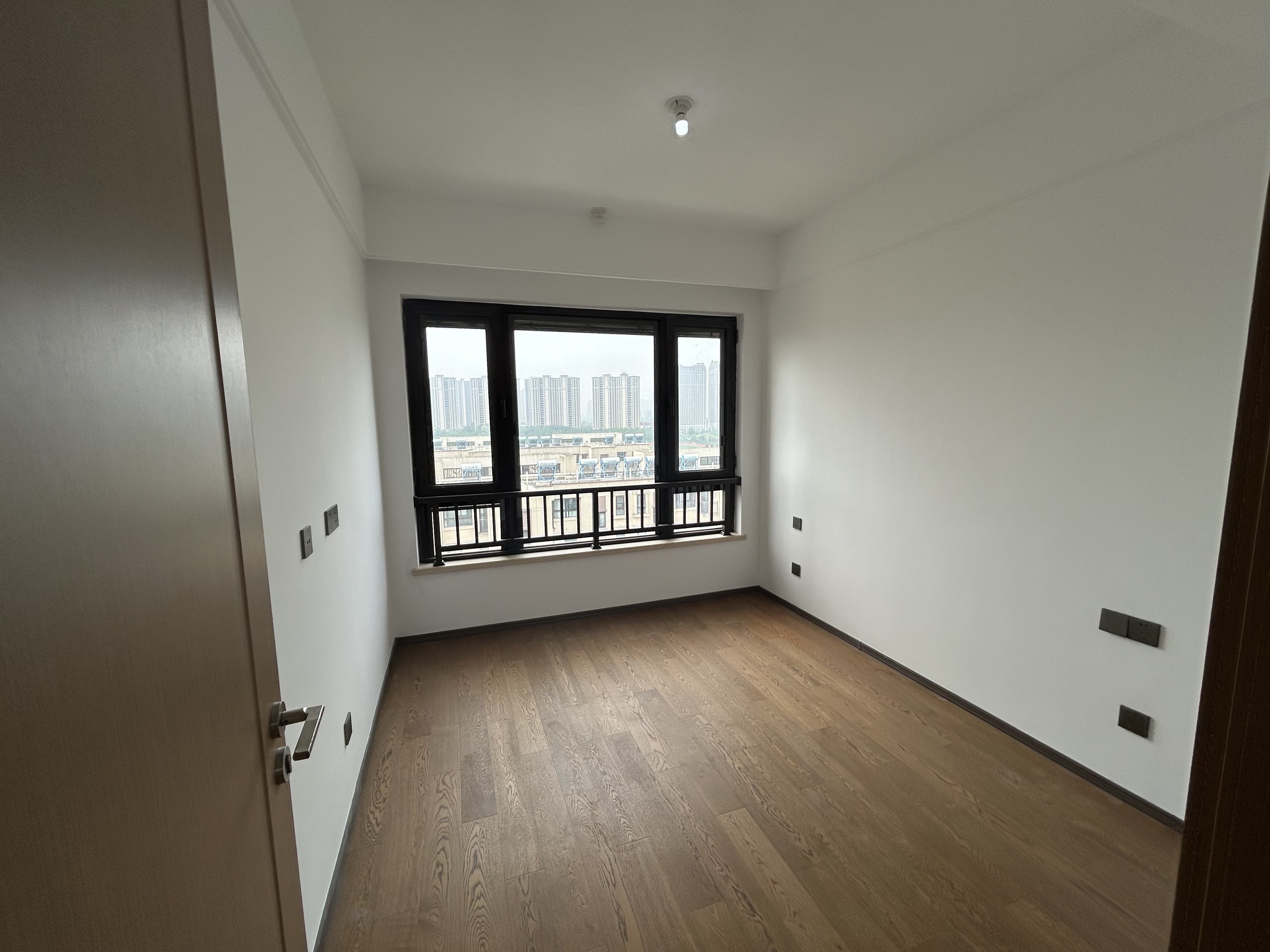 春风南岸东园 5室2厅2卫 142m&sup2;
