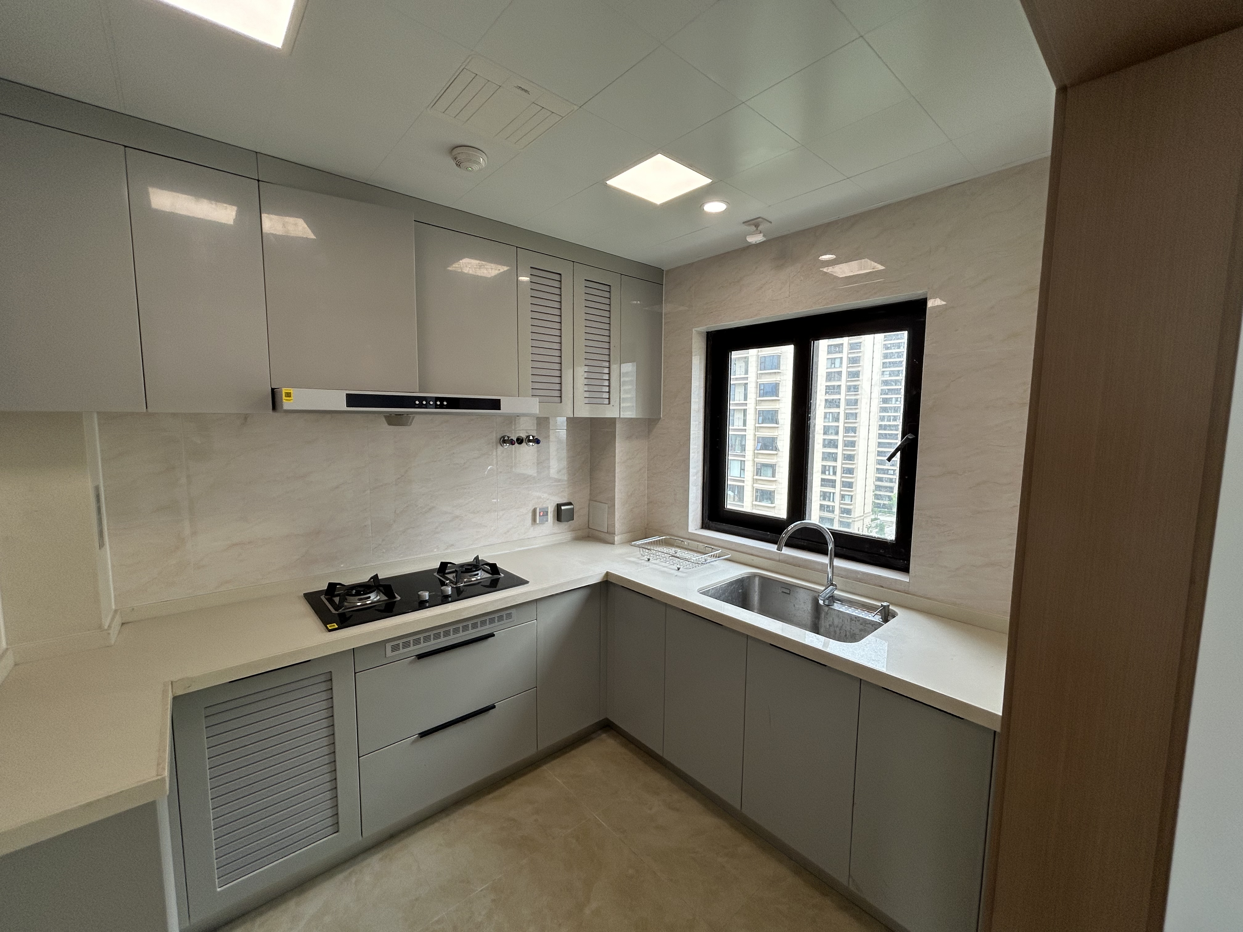 春风南岸东园 5室2厅2卫 142m&sup2;