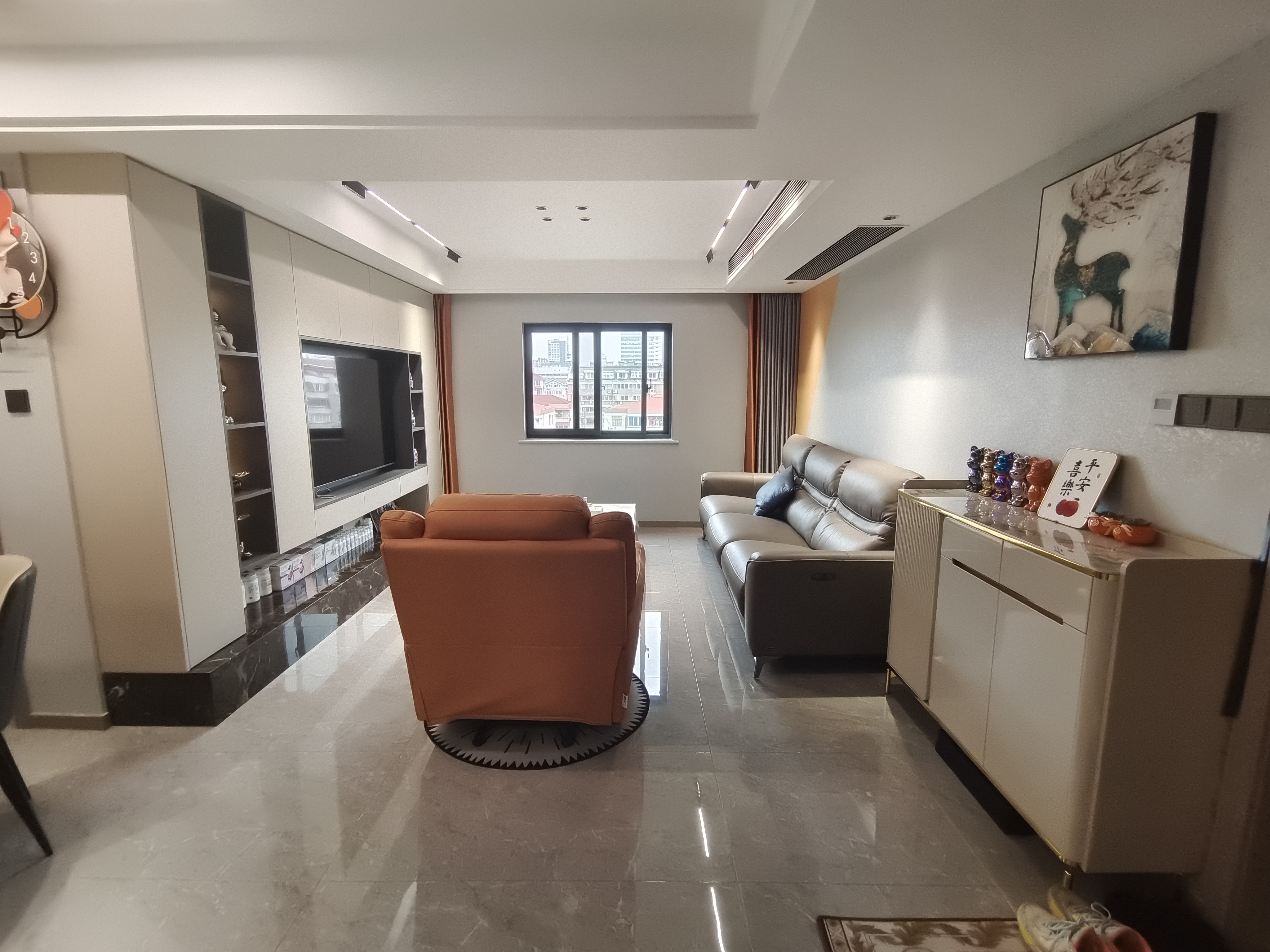 光明南村 6室2厅2卫 207m²