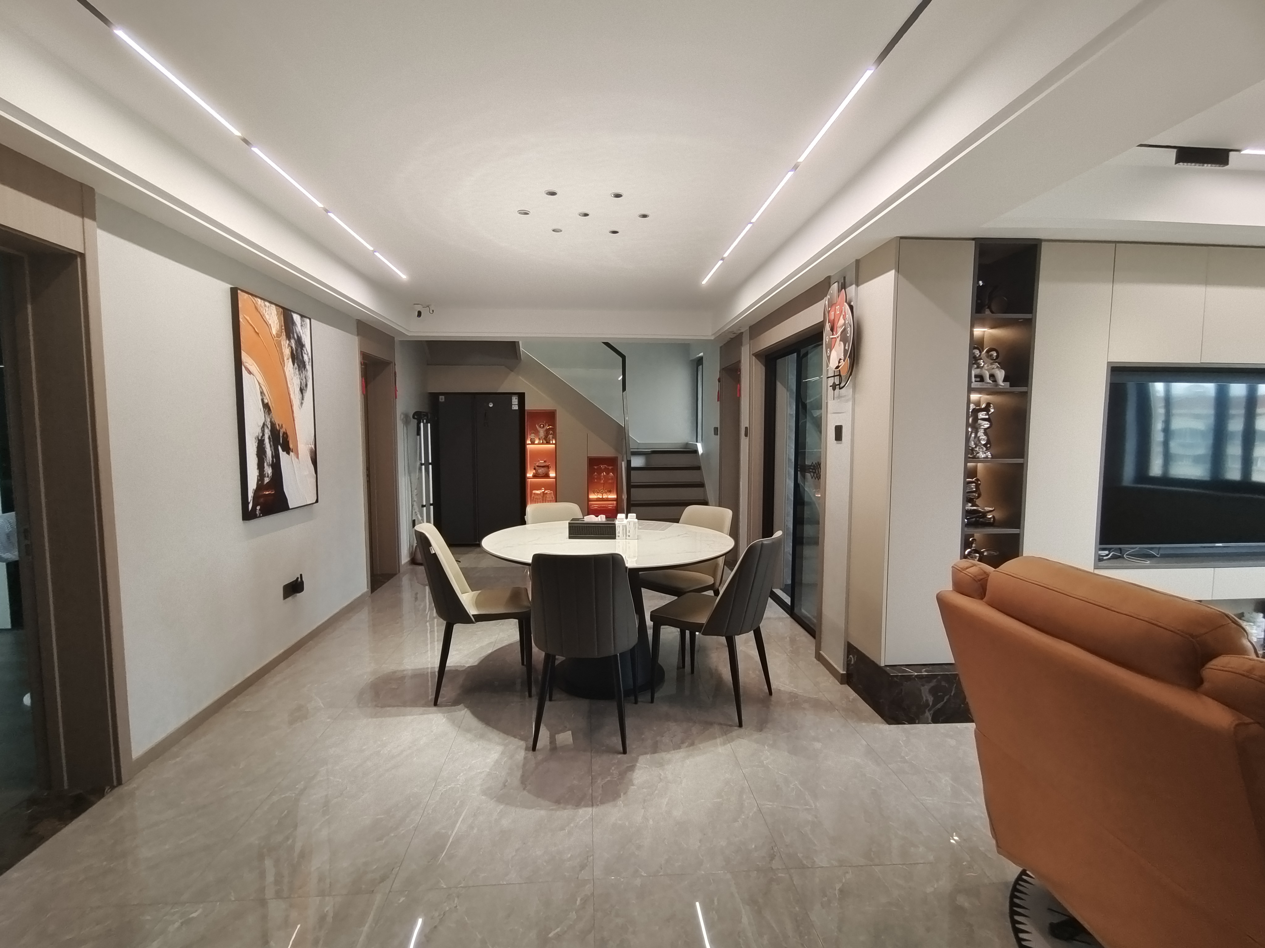 光明南村 6室2厅2卫 207m²