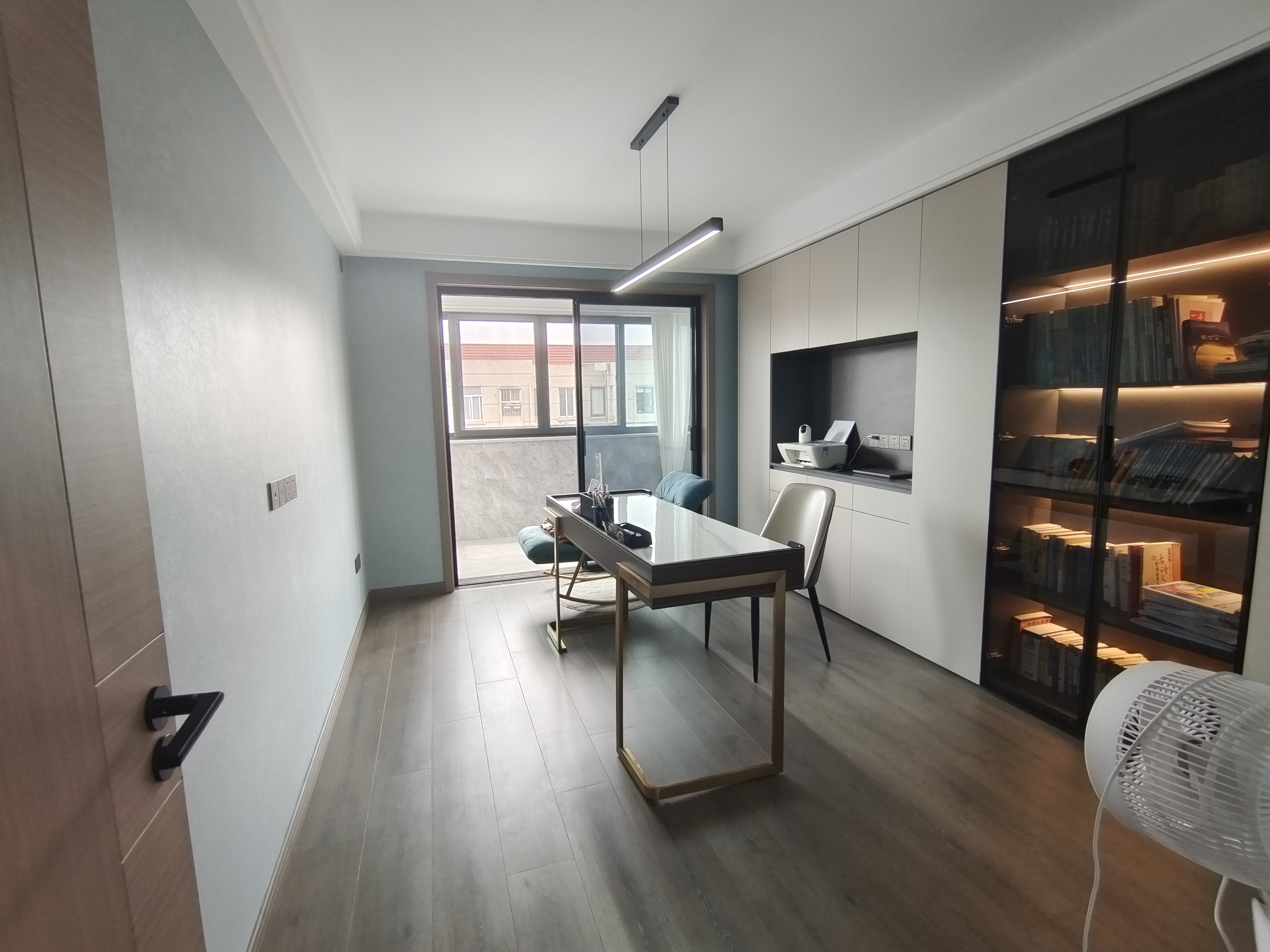 光明南村 6室2厅2卫 207m²