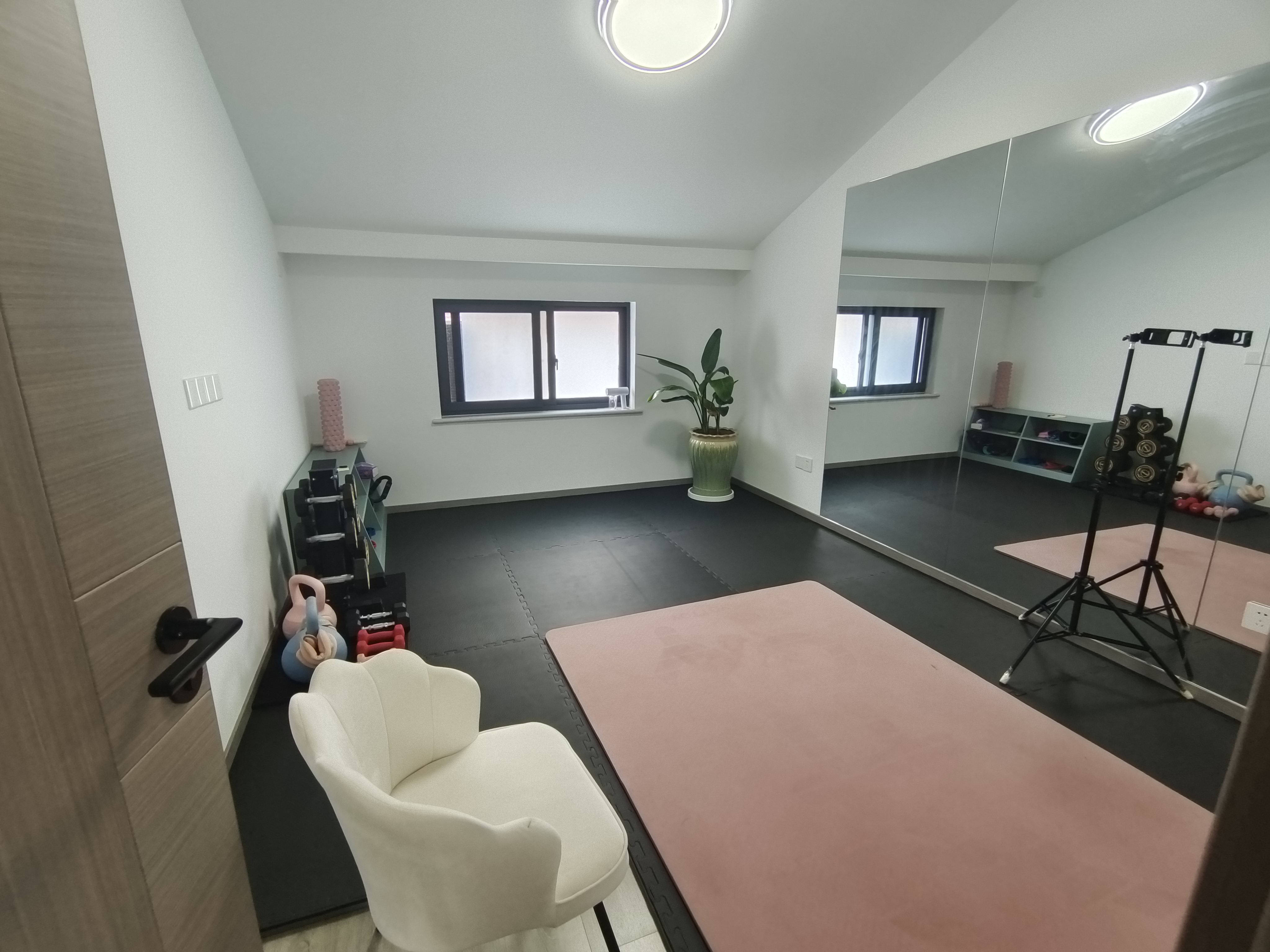 光明南村 6室2厅2卫 207m²