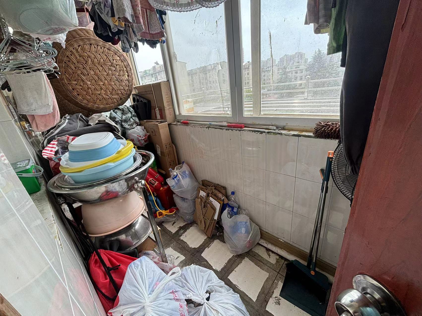 虹桥新村(朝霞路) 2室1厅1卫 61m&sup2;