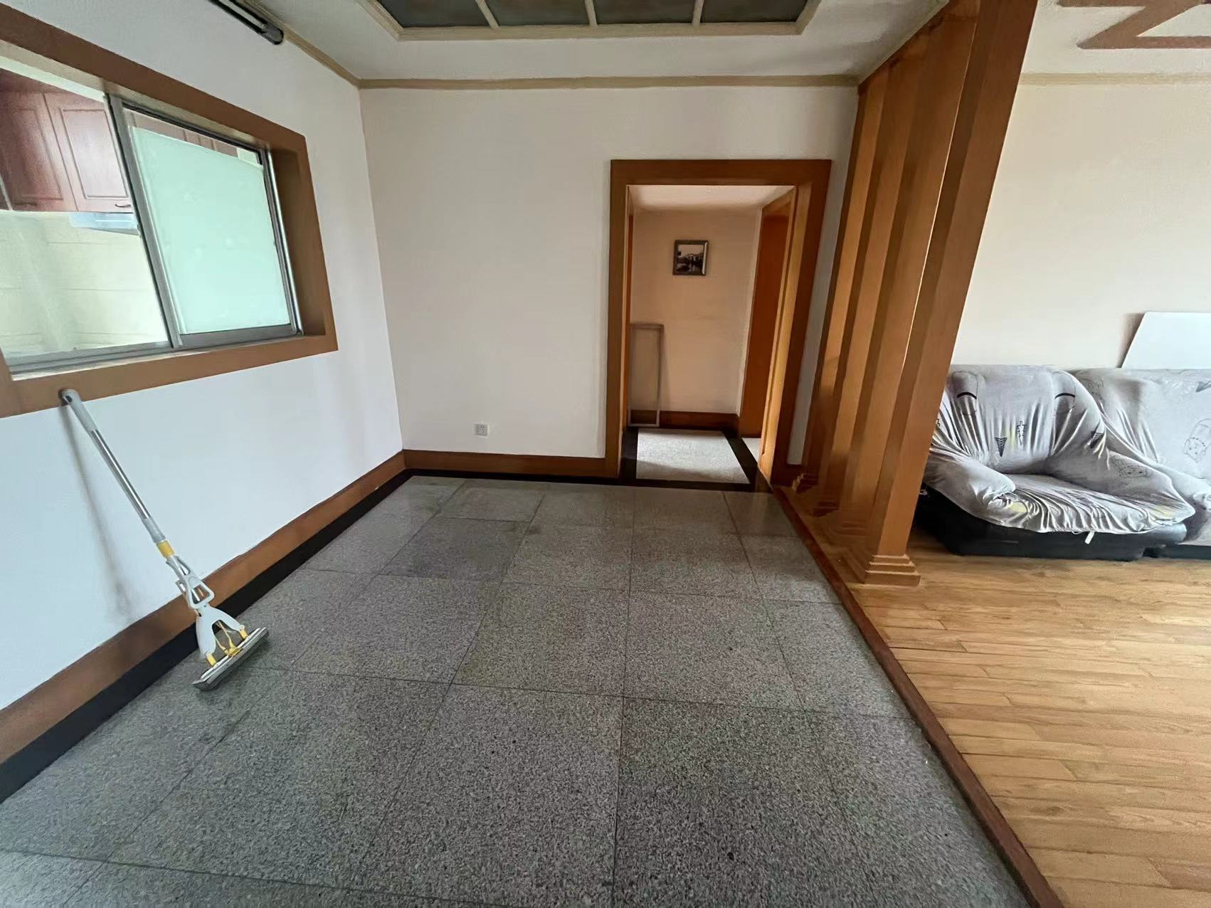 新桃园 3室1厅1卫 107m&sup2;