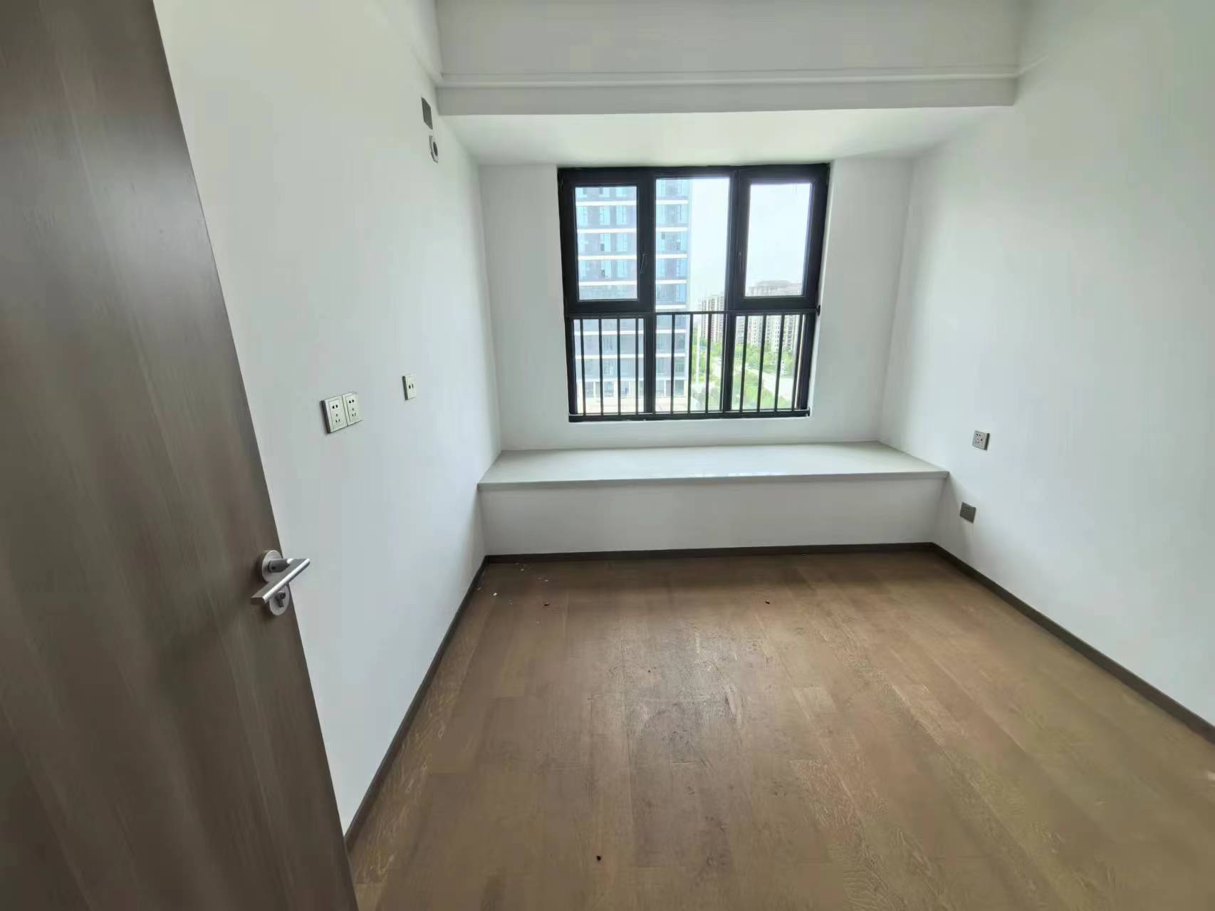 华禧铭苑 3室2厅1卫 102m&sup2;