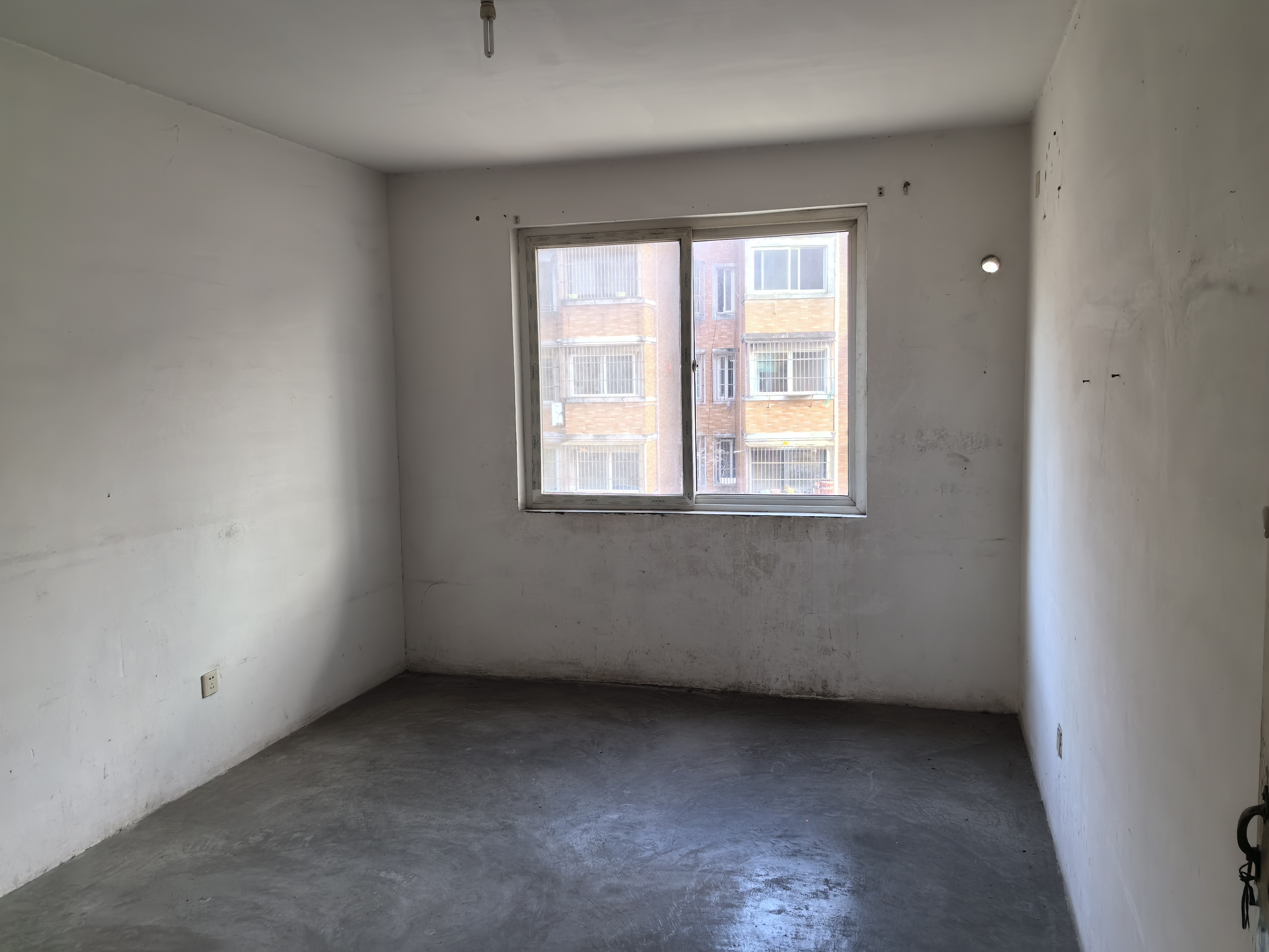 滨江花园 2室1厅1卫 85.71m&sup2;