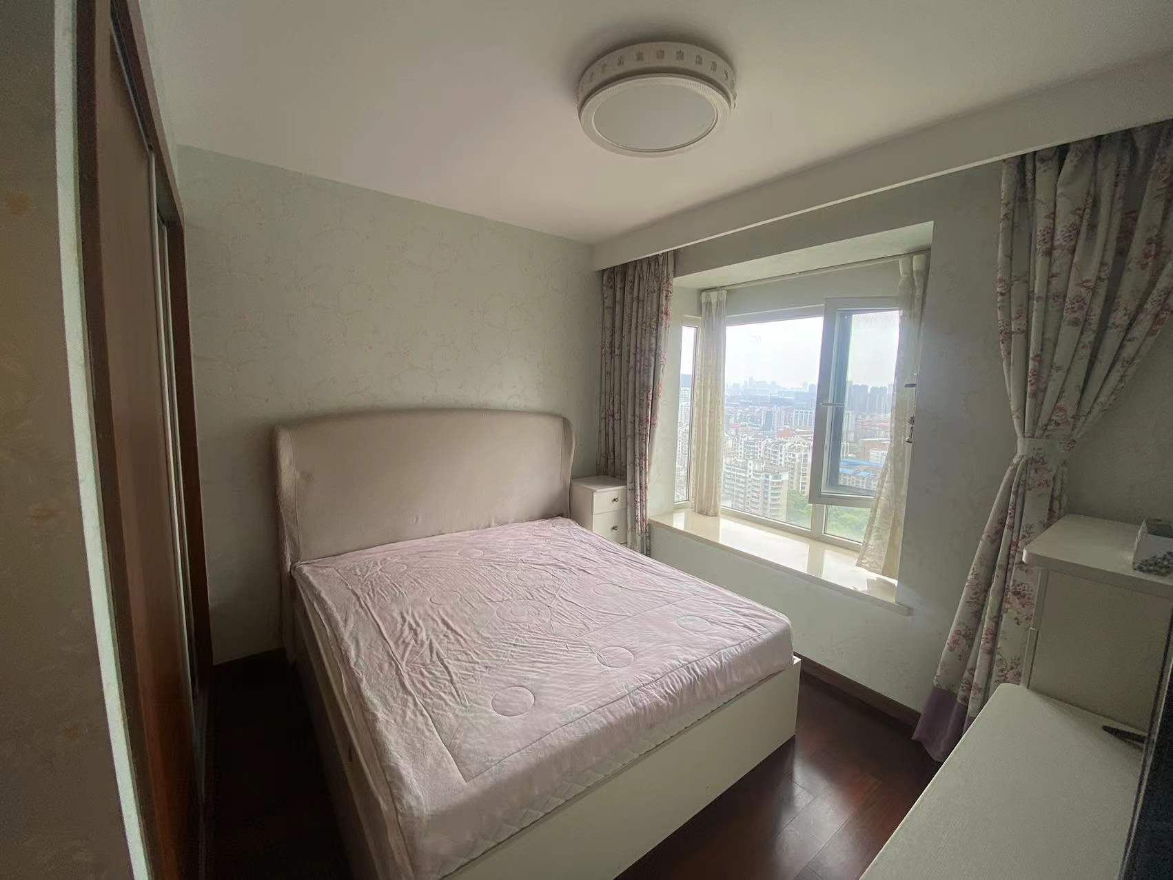 万科濠河传奇 3室2厅1卫 107m&sup2;